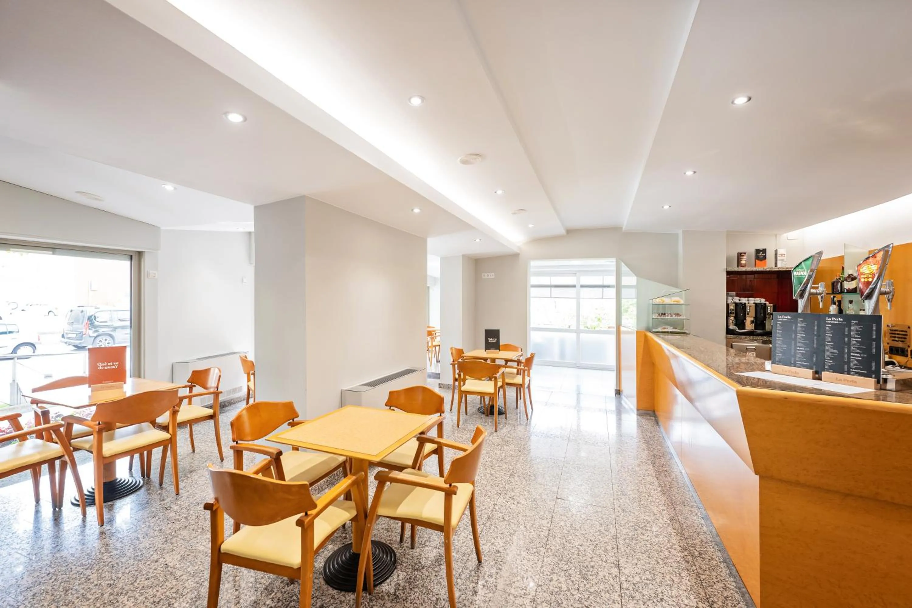 Restaurant/places to eat in Hotel La Perla D'Olot