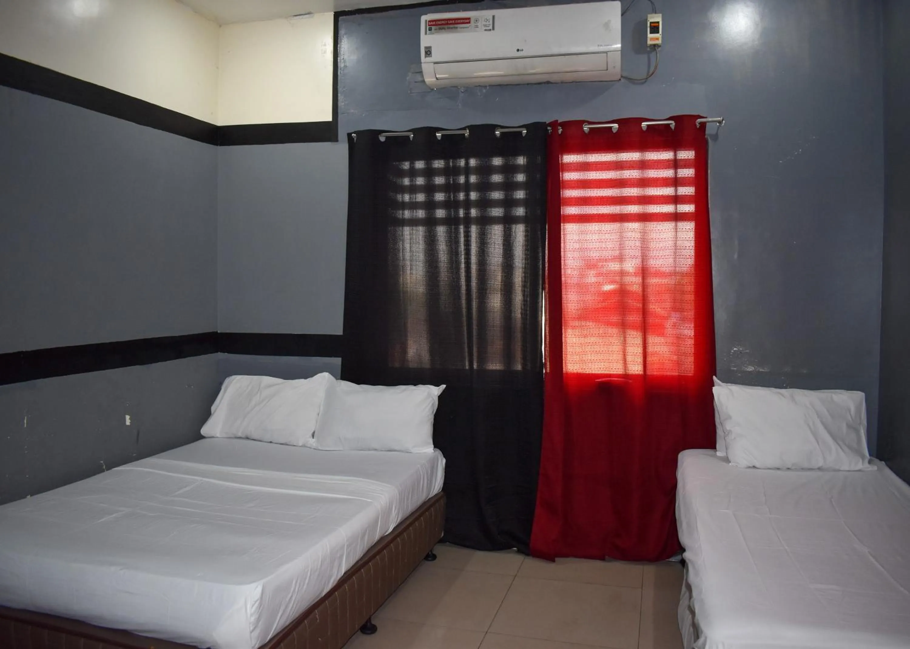 Bed in 1812 VC Lodge