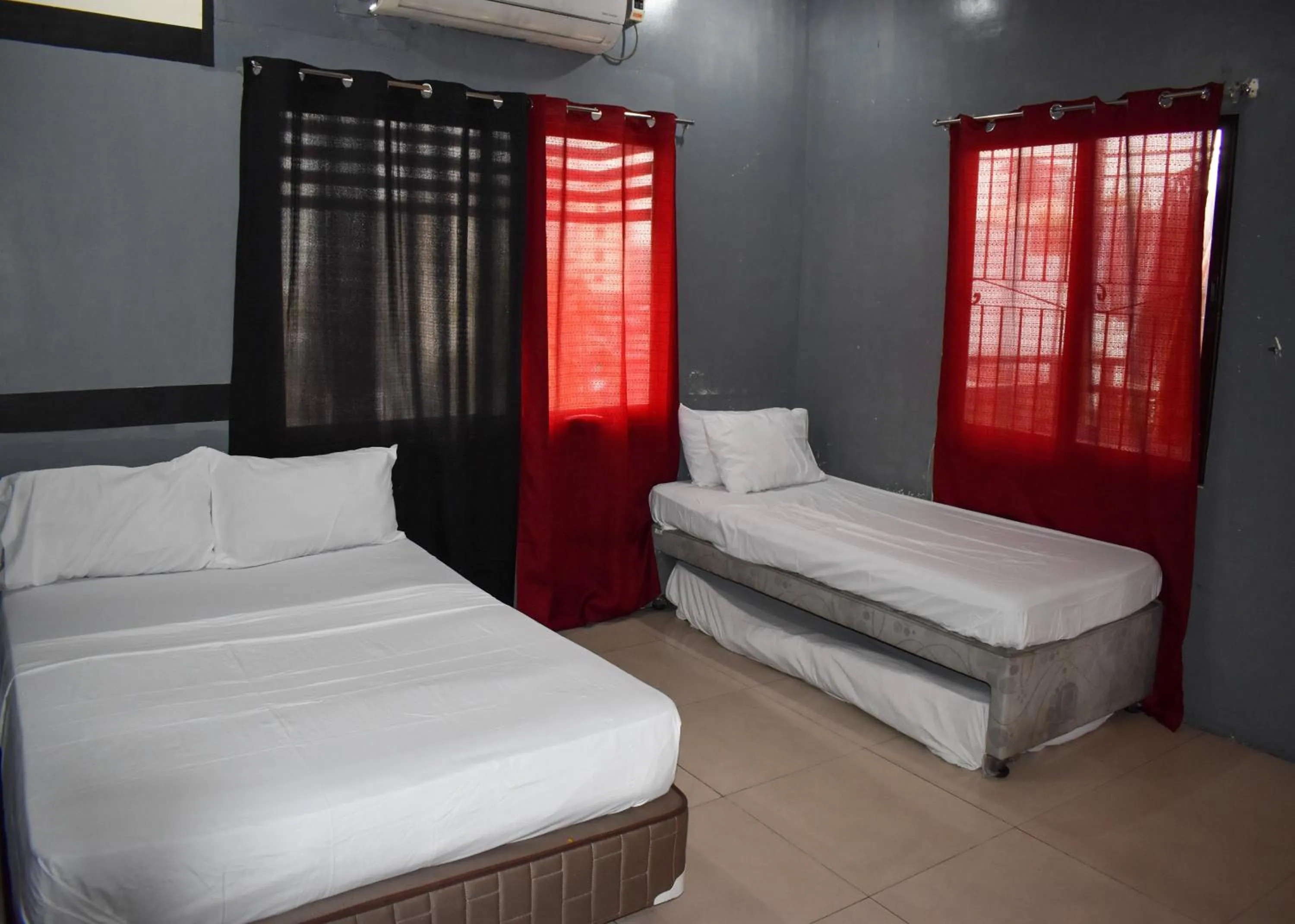 Bed in 1812 VC Lodge