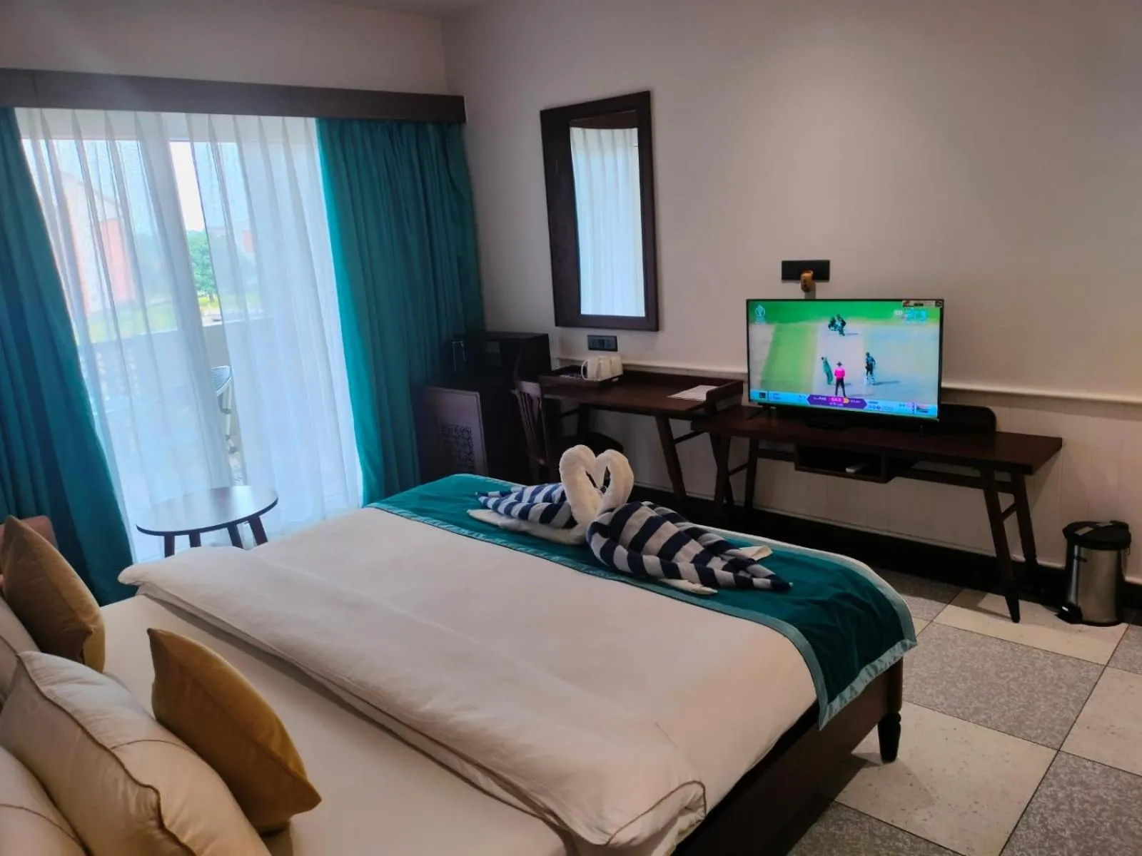 Bedroom, Bed in Hotel Sonar Bangla Mayapur