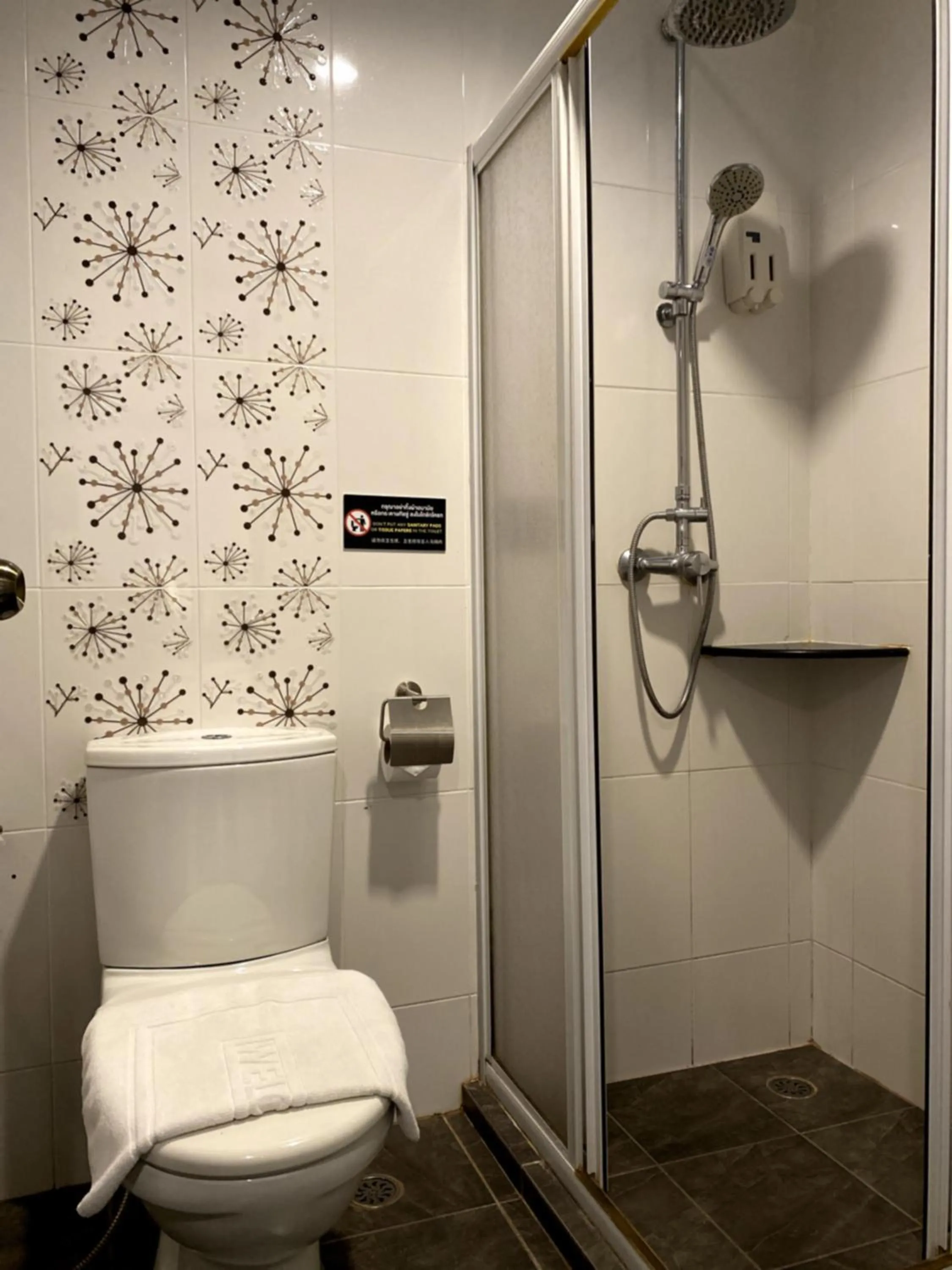 Shower in Sunray Beach Hotel Patong