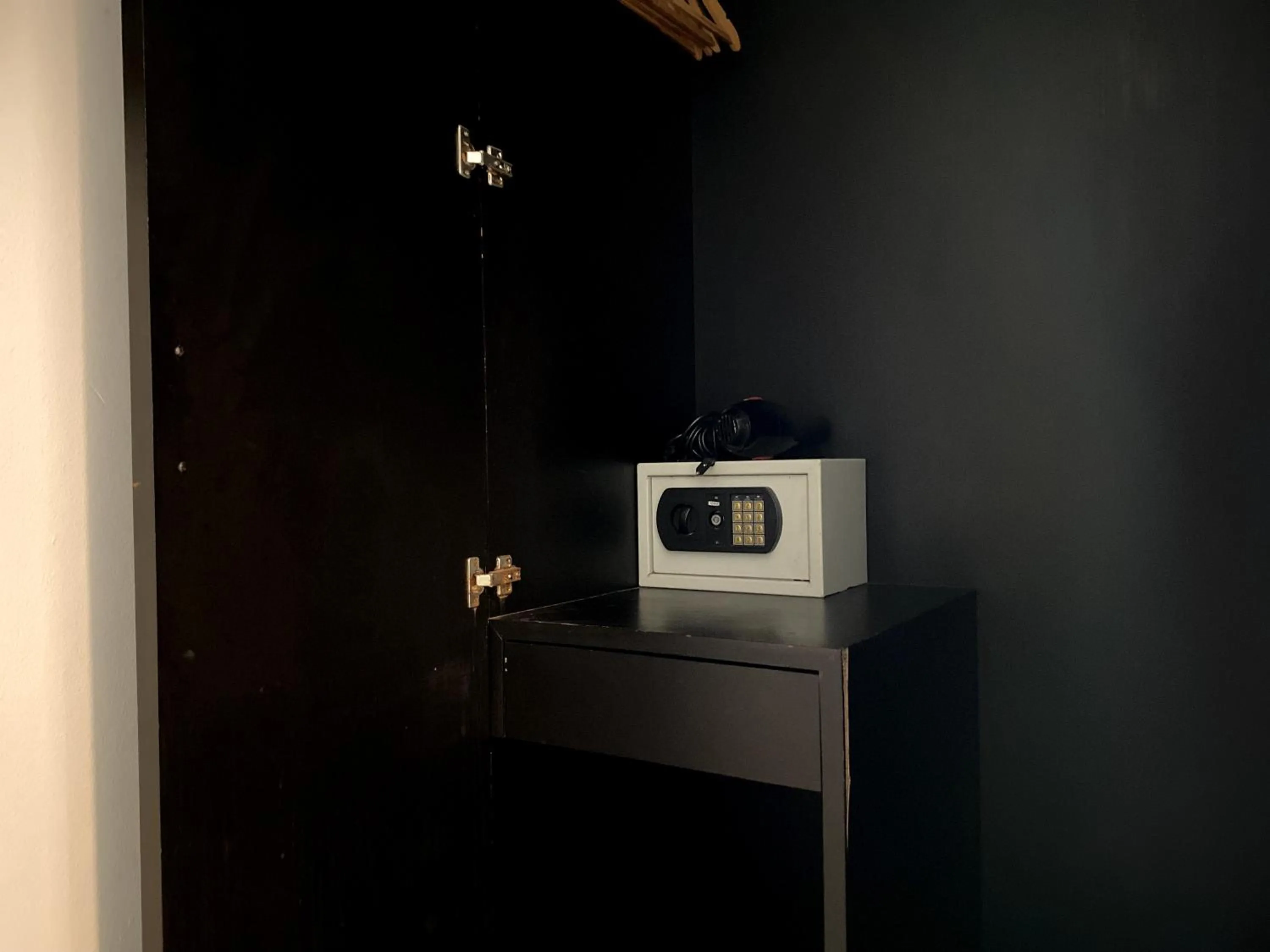 safe in Sunray Beach Hotel Patong