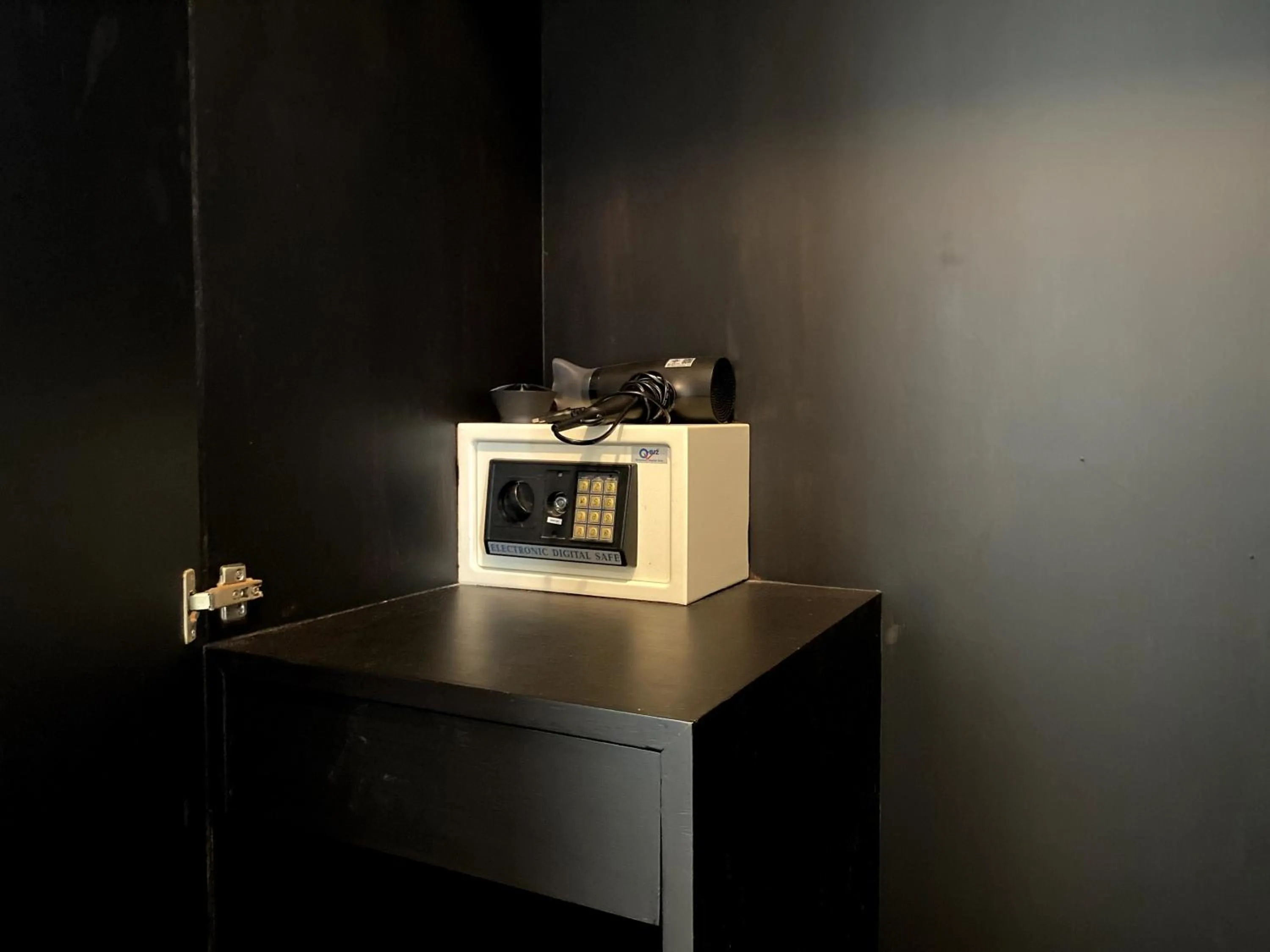 safe in Sunray Beach Hotel Patong