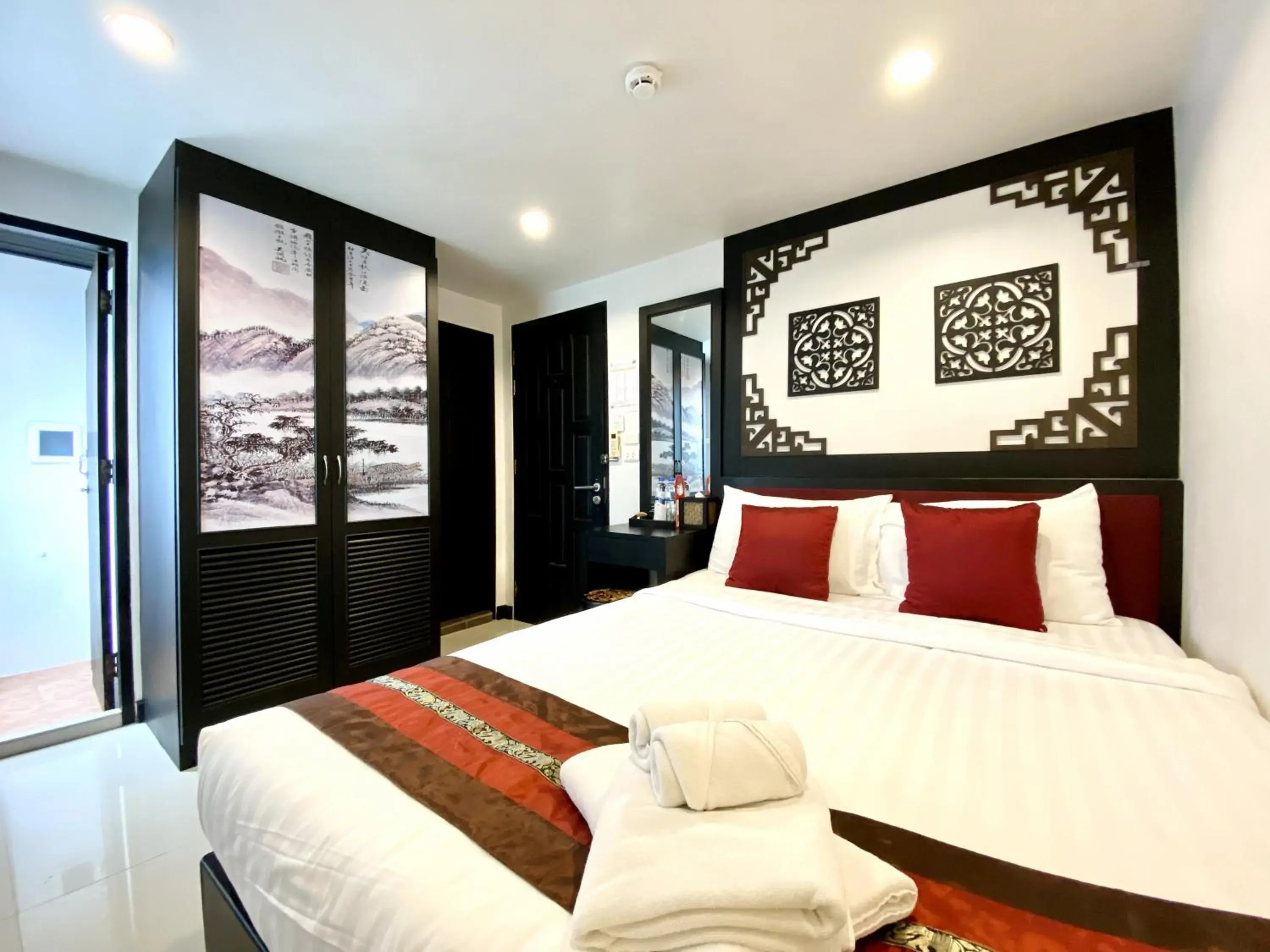 Standard Double Room in Sunray Beach Hotel Patong Standard Double Room in Sunray Beach Hotel Patong