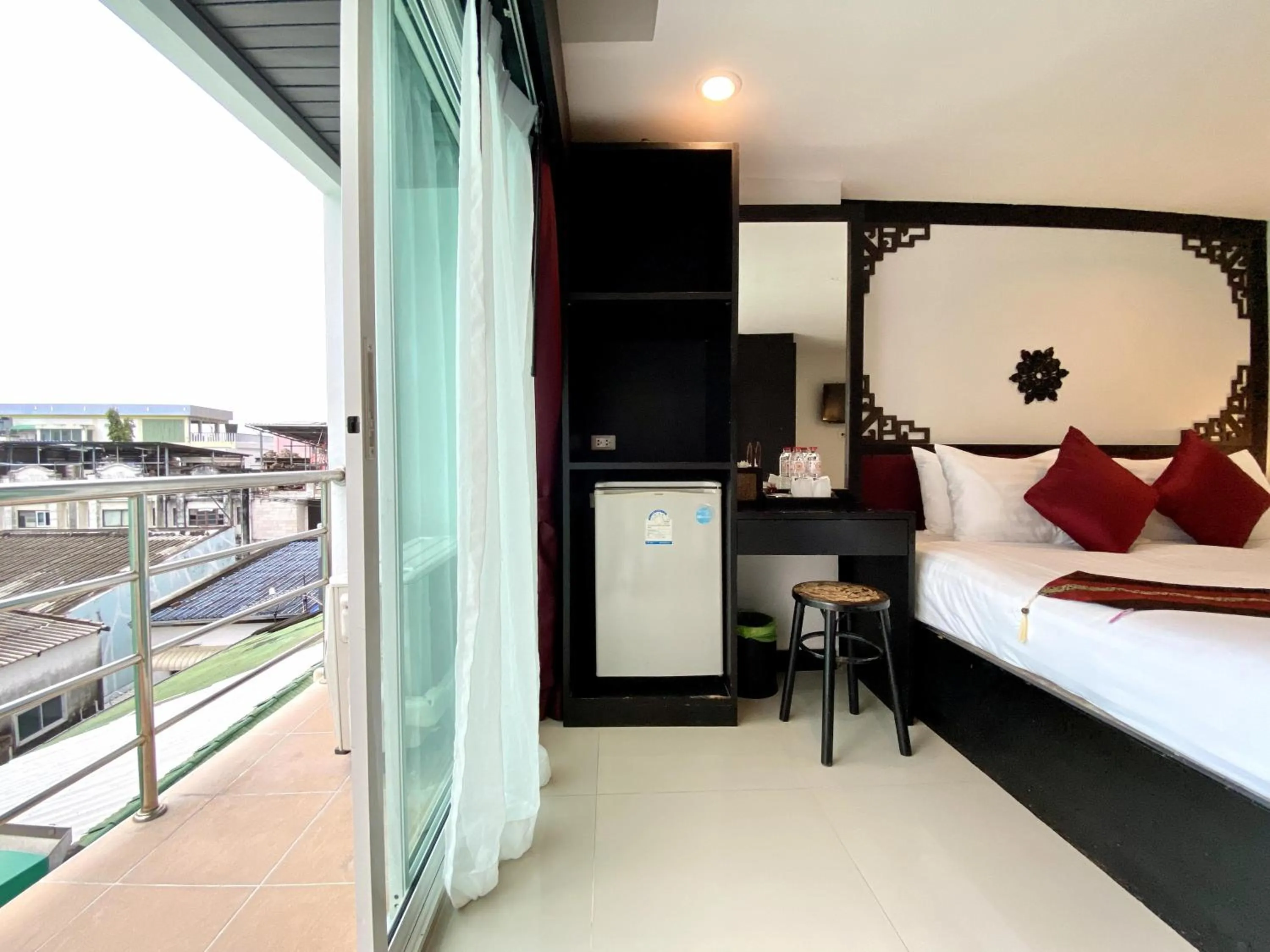 Bed in Sunray Beach Hotel Patong