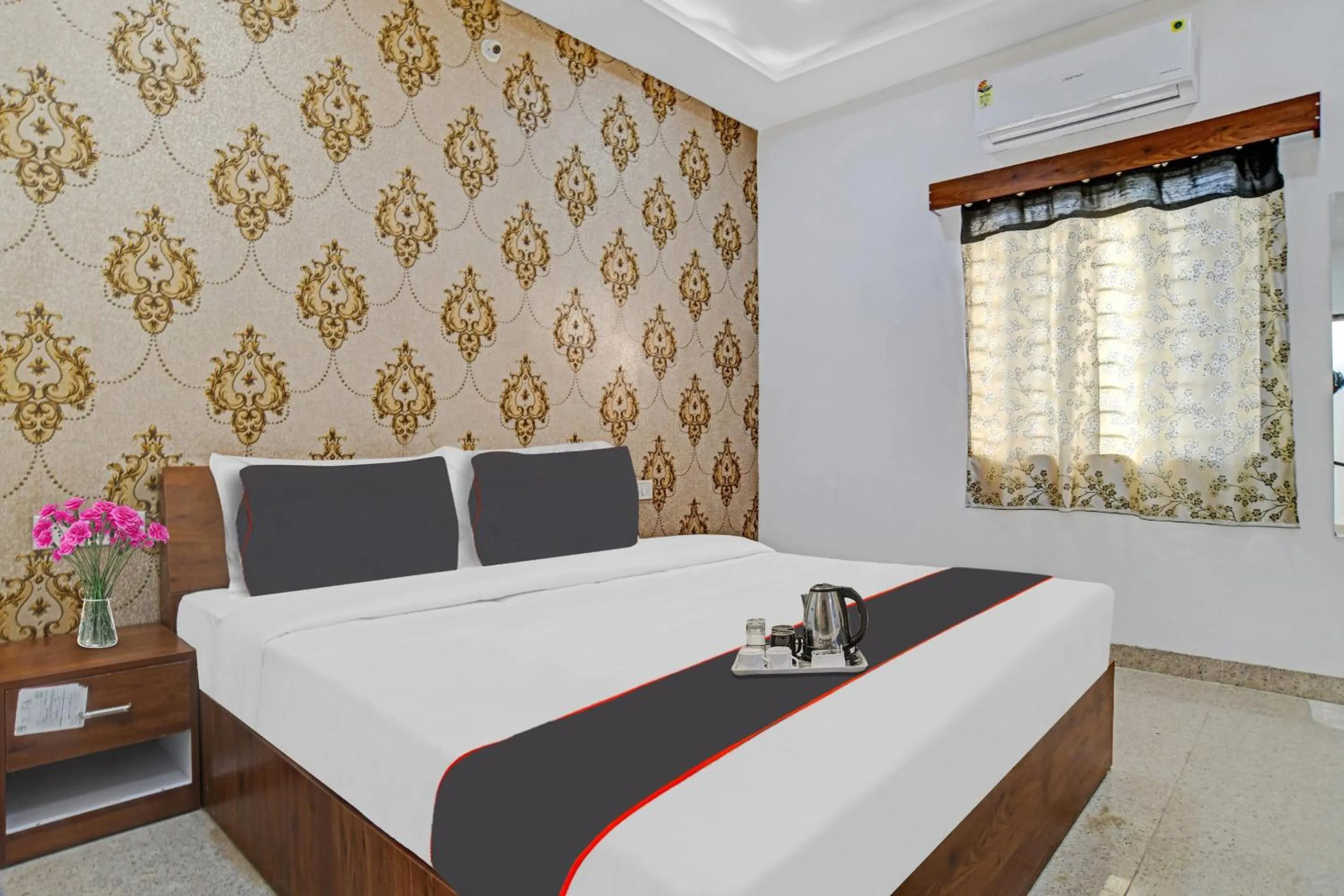 Bedroom in Hotel O Shivaay