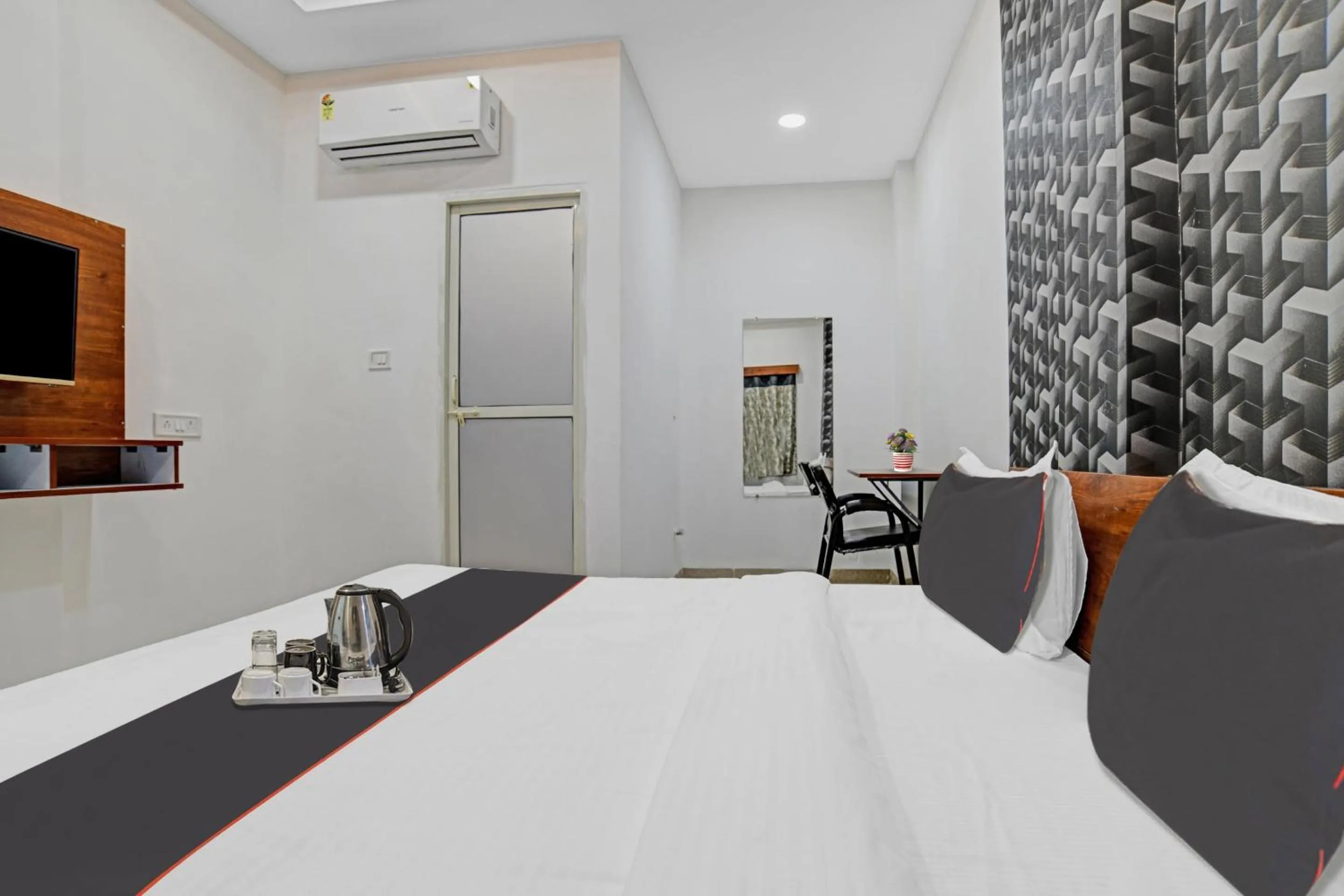 Bedroom in Hotel O Shivaay