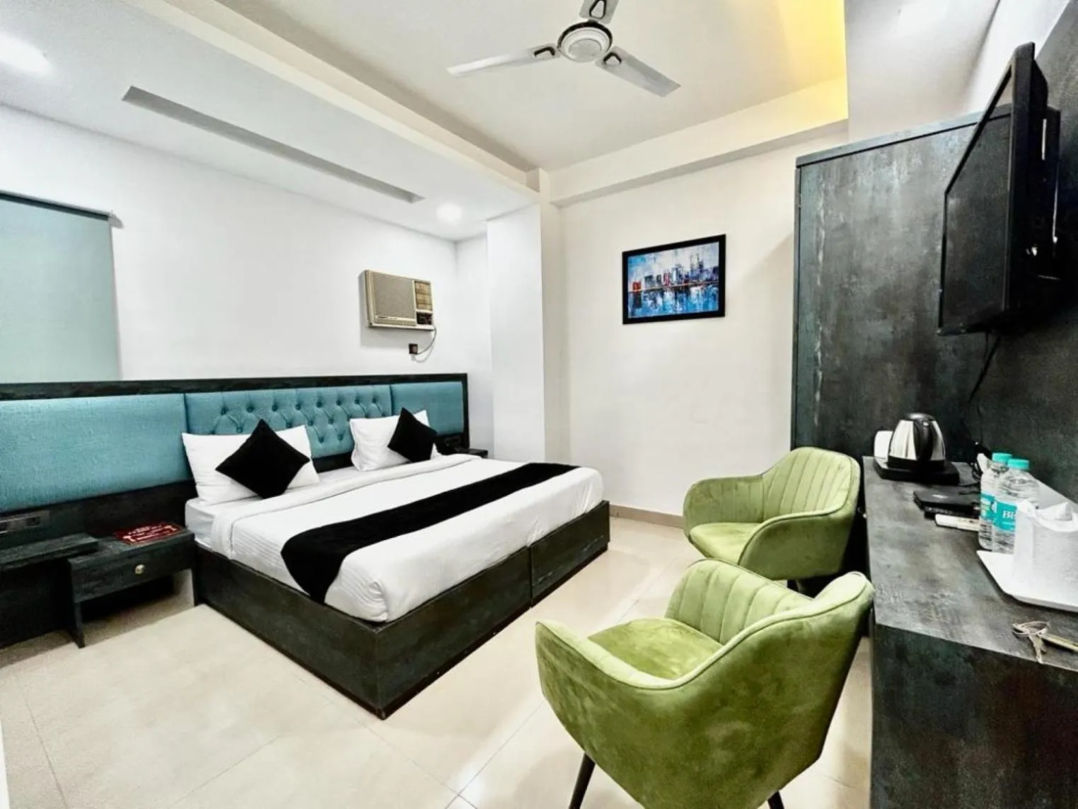 Standard Double Room - single occupancy in Hotel Cosmo - Karol Bagh