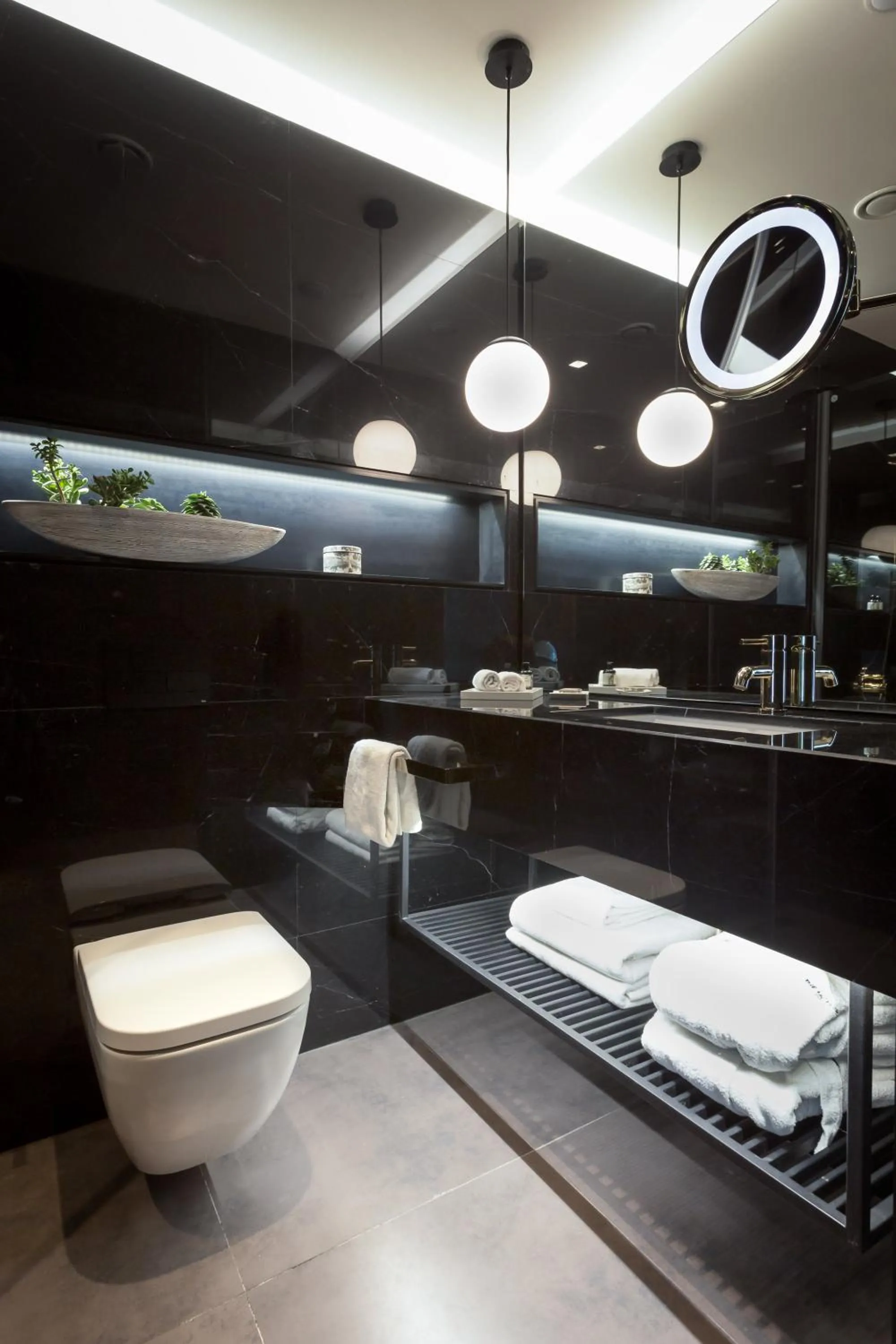 Toilet in The Mill Bomonti