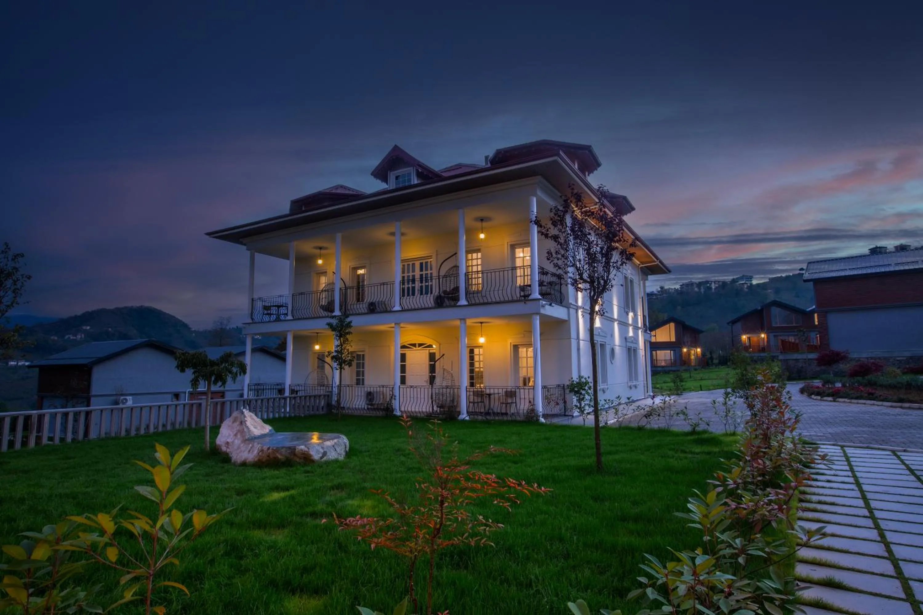 Property building in Zanike hotel