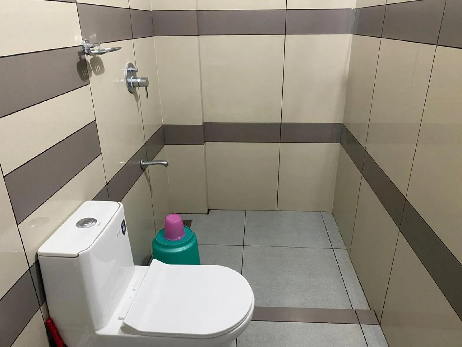 Toilet in HOLLYWOOD Rooms