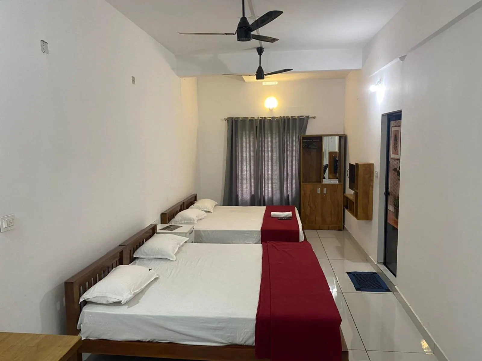 Bed in HOLLYWOOD Rooms