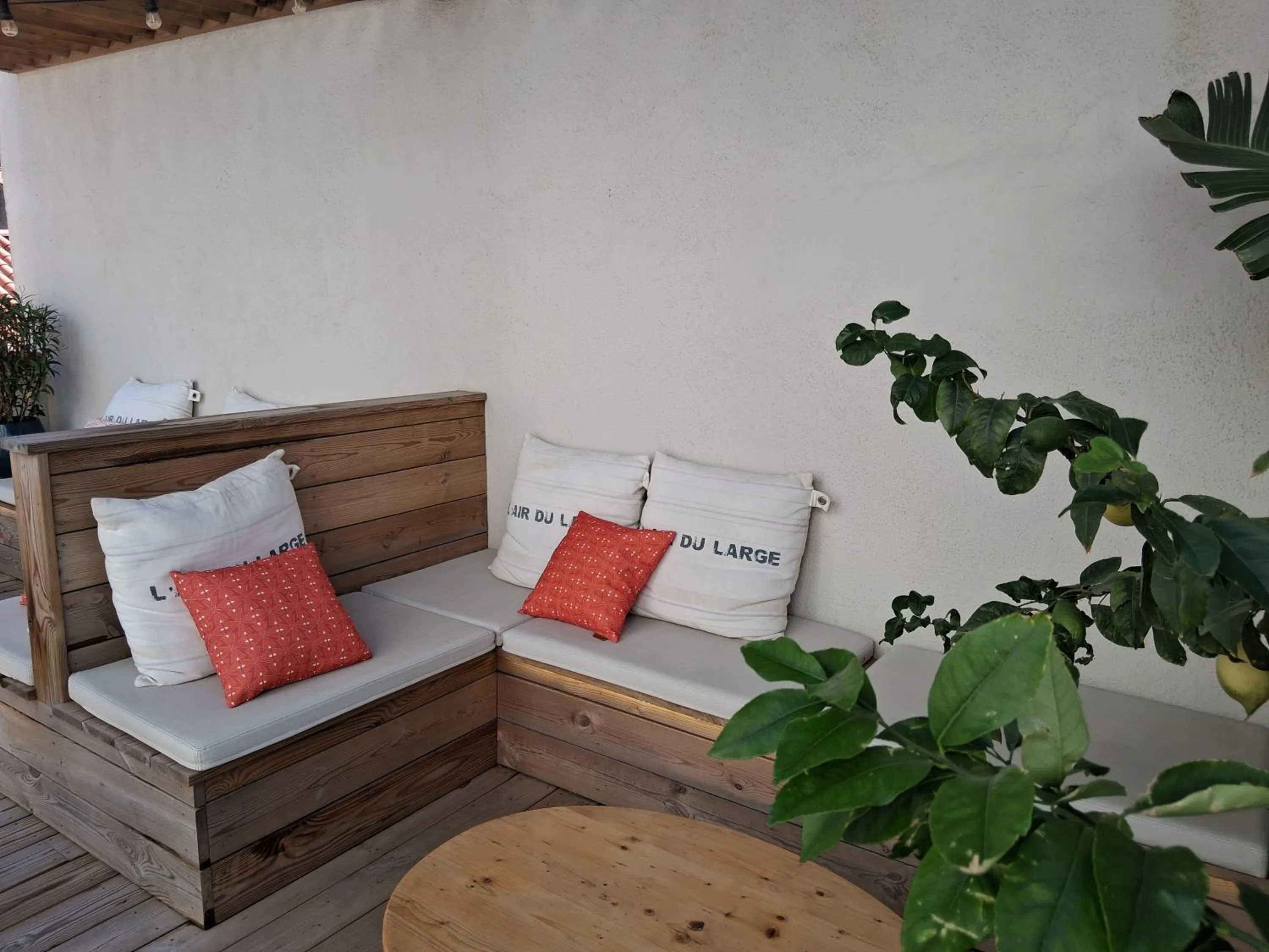 Intense Boutik-Hôtel