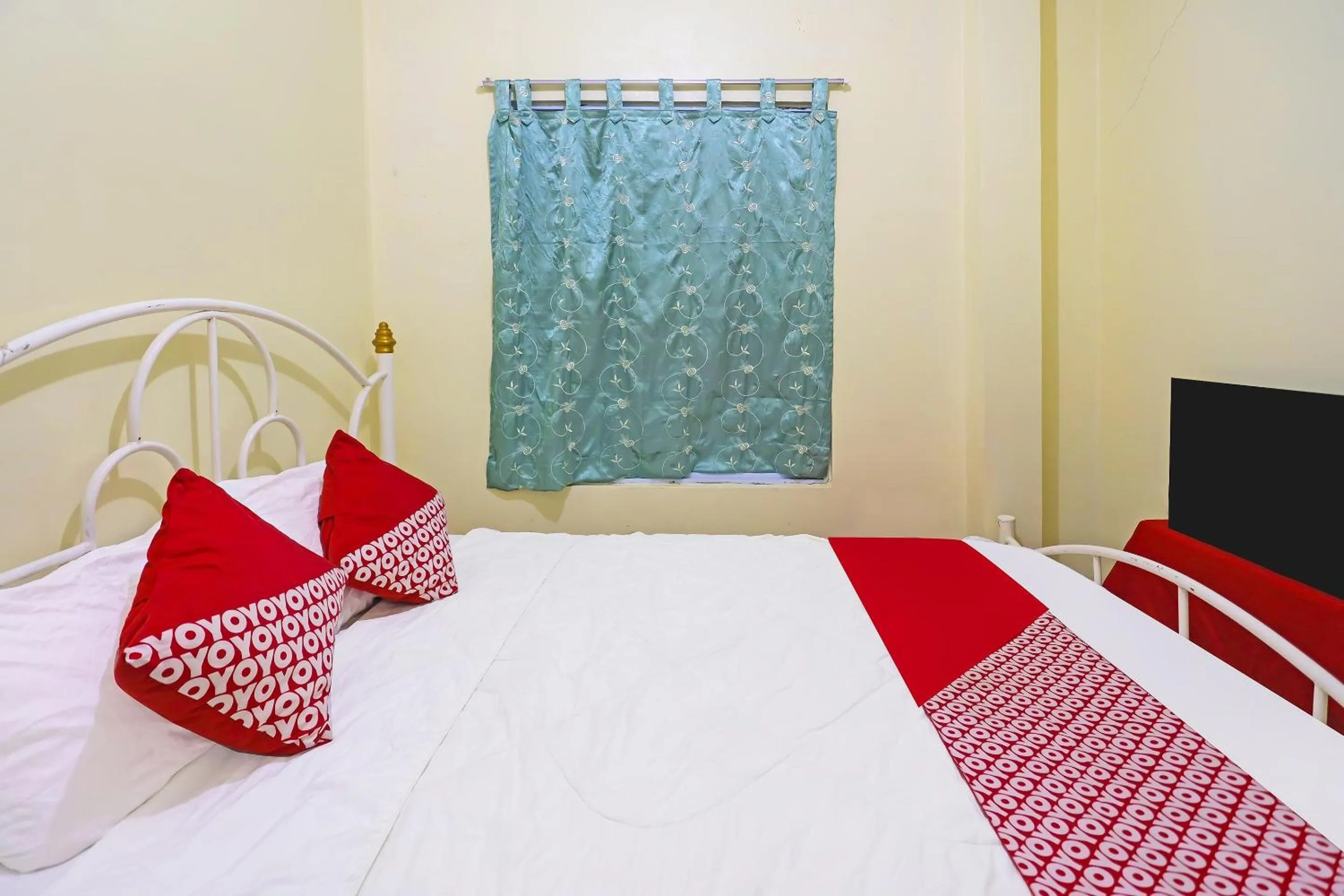 Bedroom, Bed in OYO 91974 Alfisal Syariah