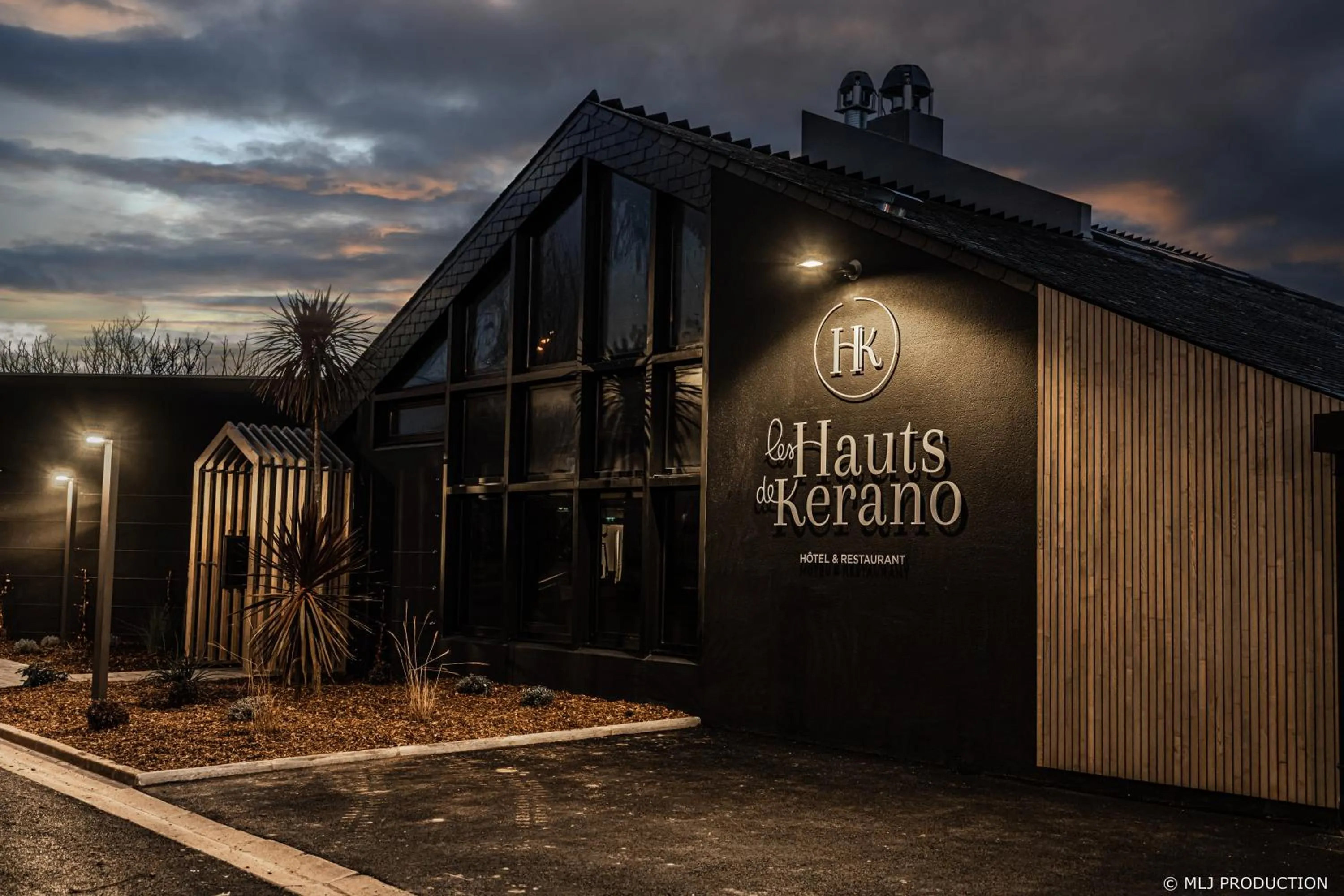 Property building in Les Hauts de Kerano