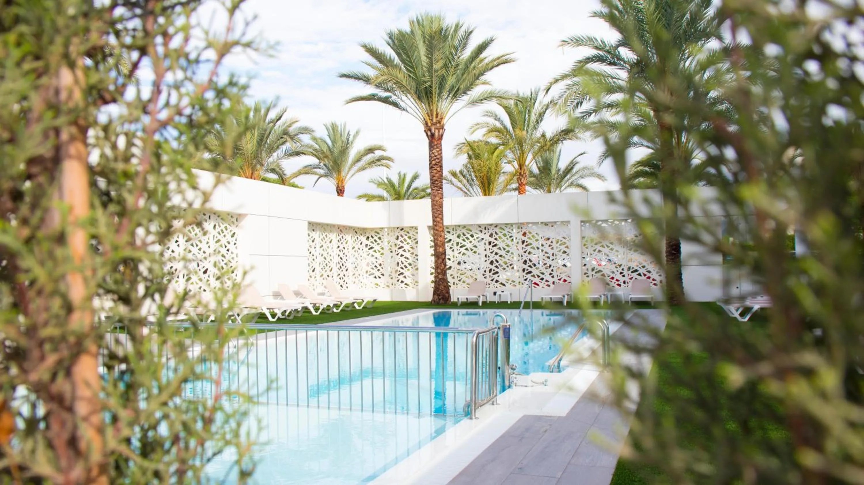 Swimming pool in Port Elche