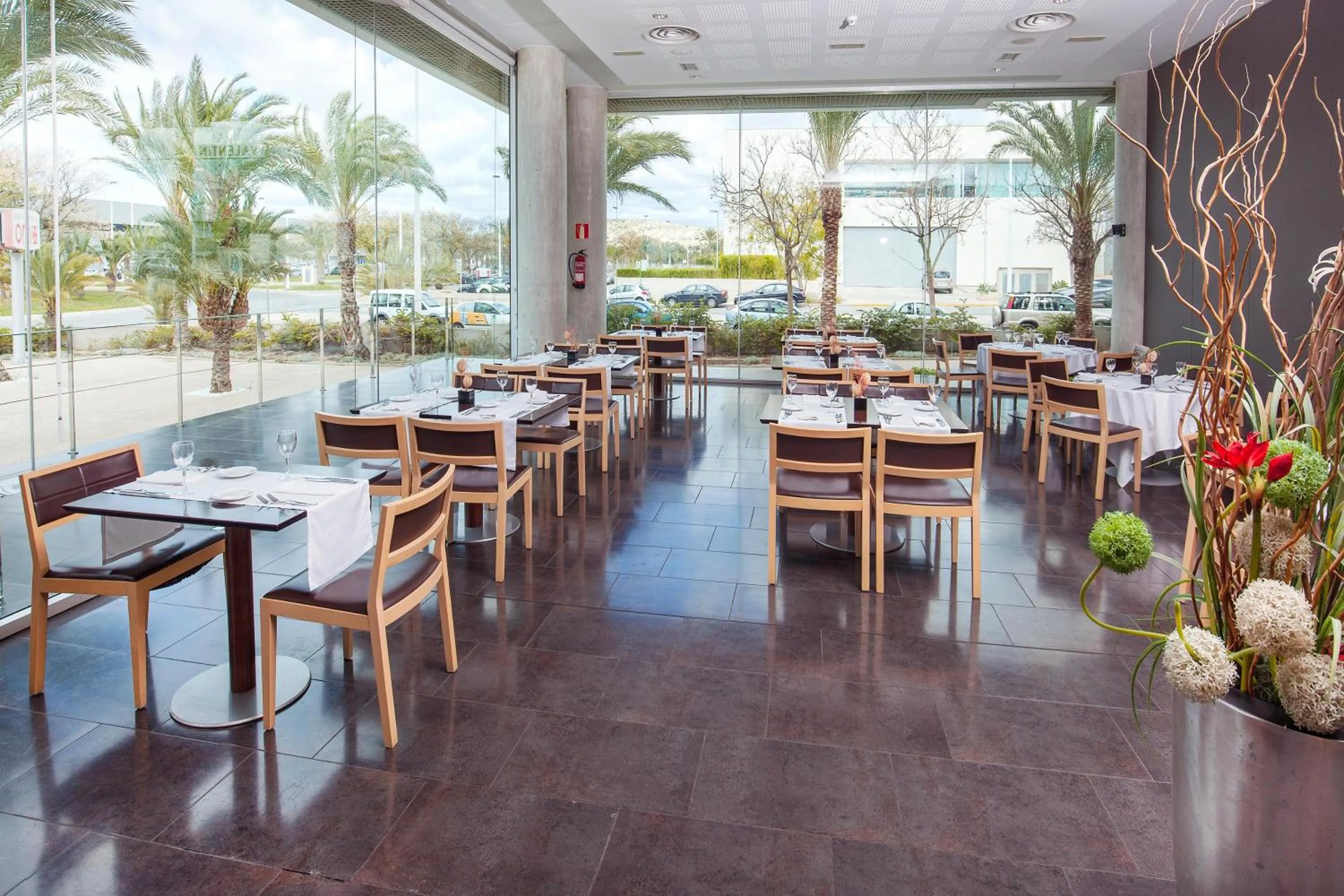 Restaurant/places to eat in Port Elche