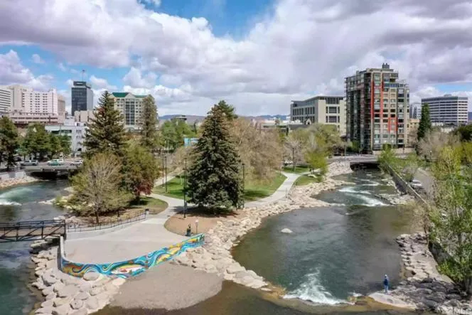 City view in Panorama Place