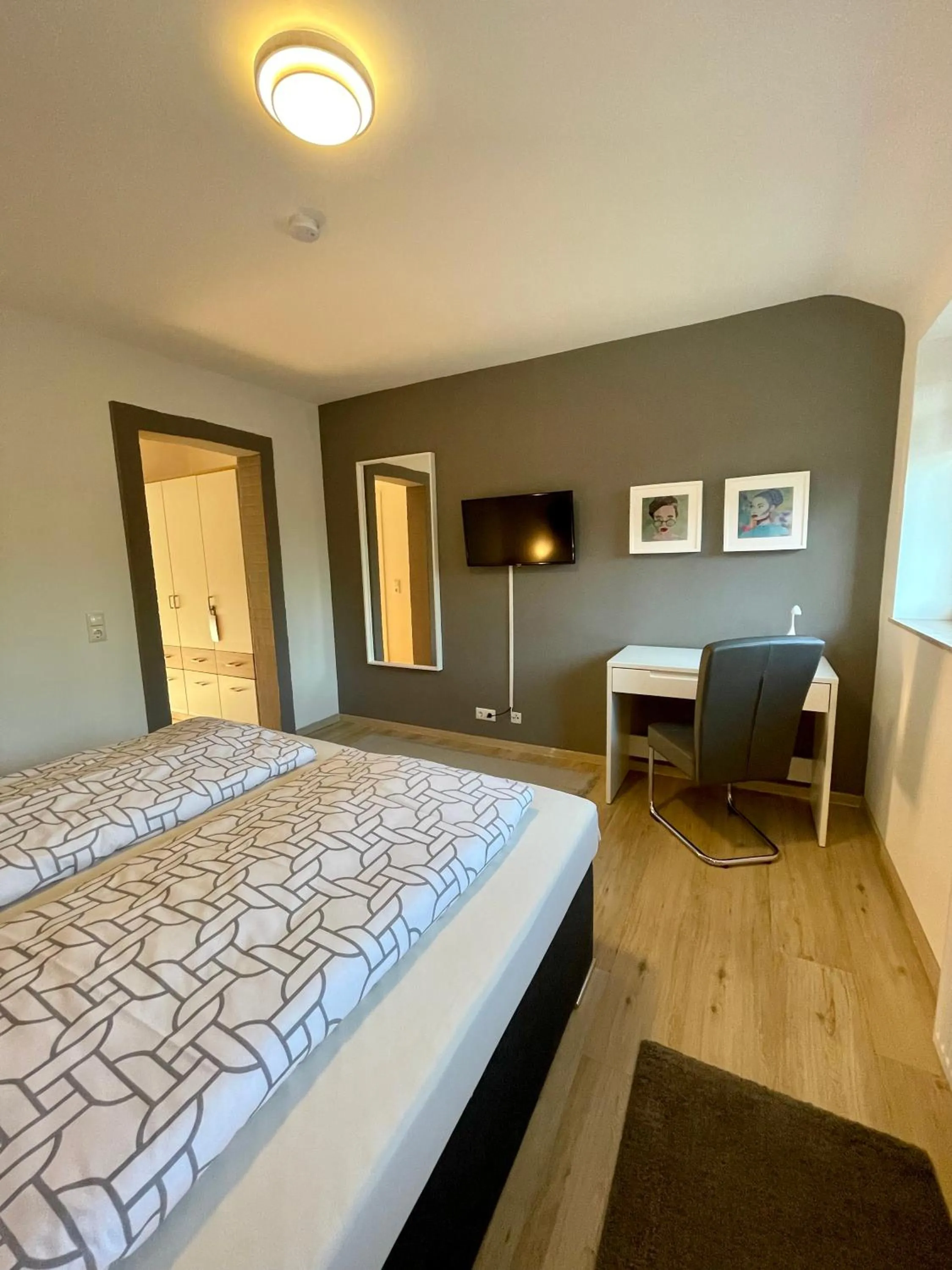 Bed in Schweier Krug