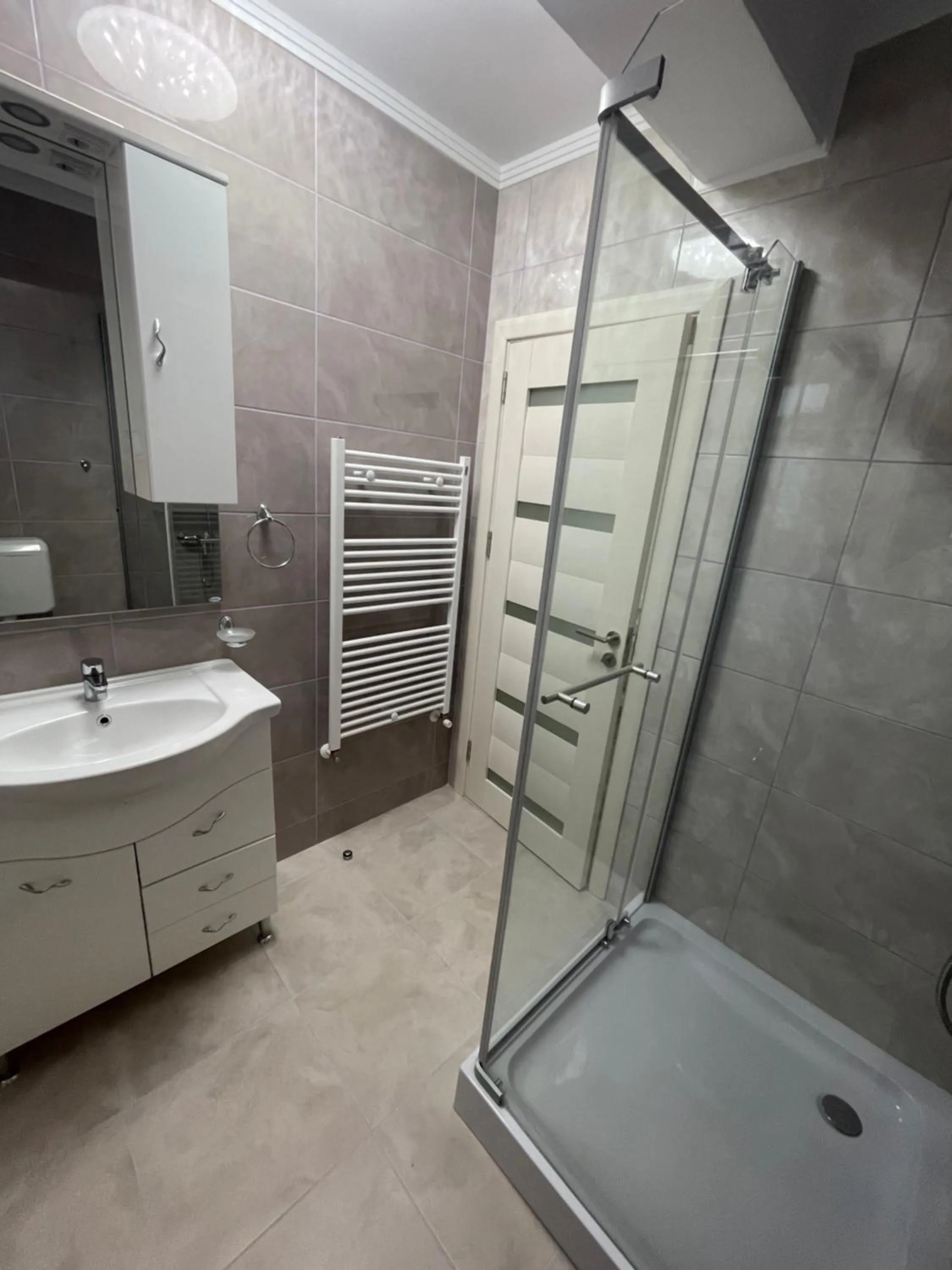 Shower in Pensiunea Giulia