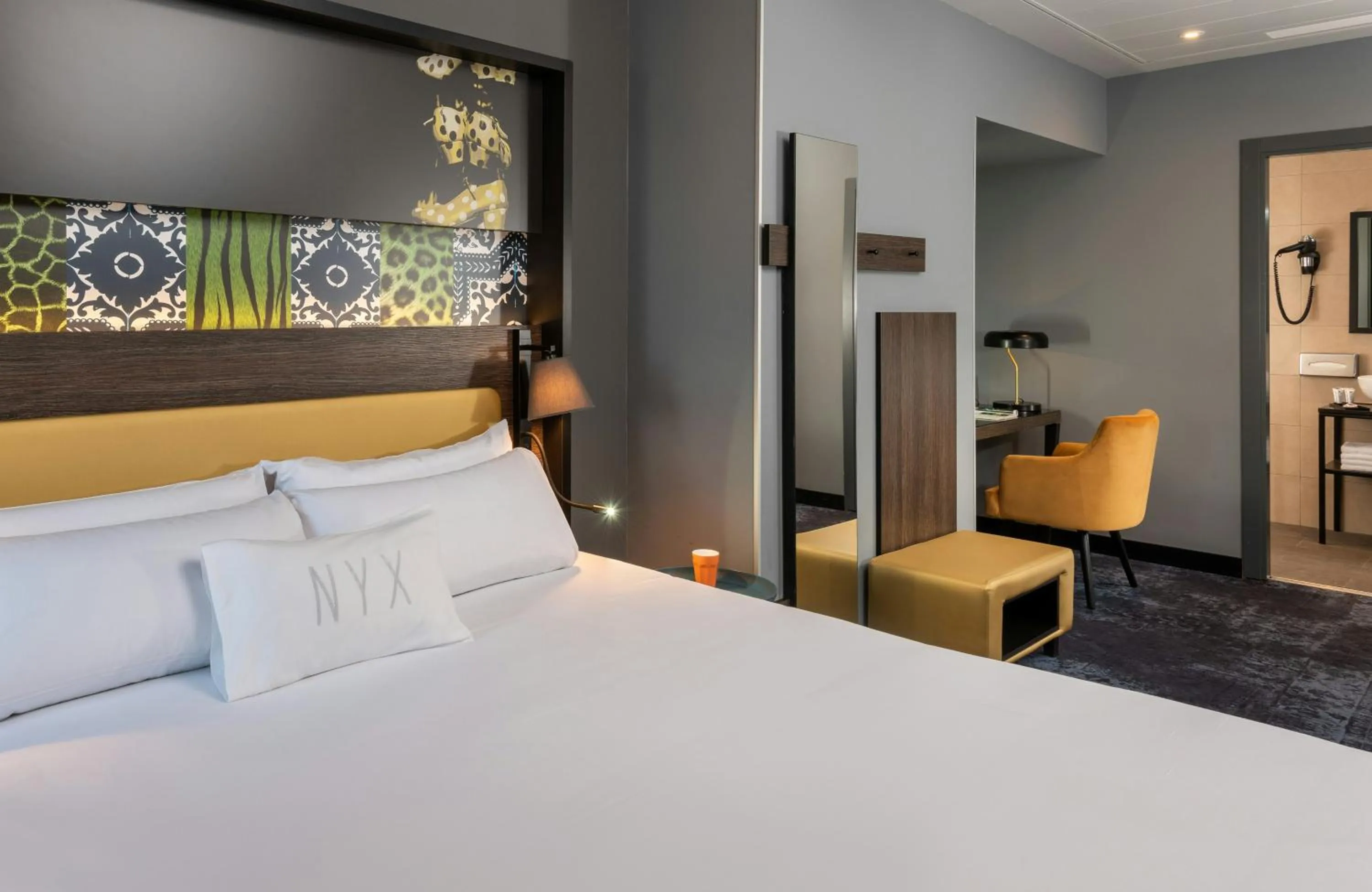 Photo of the whole room, Bed in NYX Hotel Madrid by Leonardo Hotels