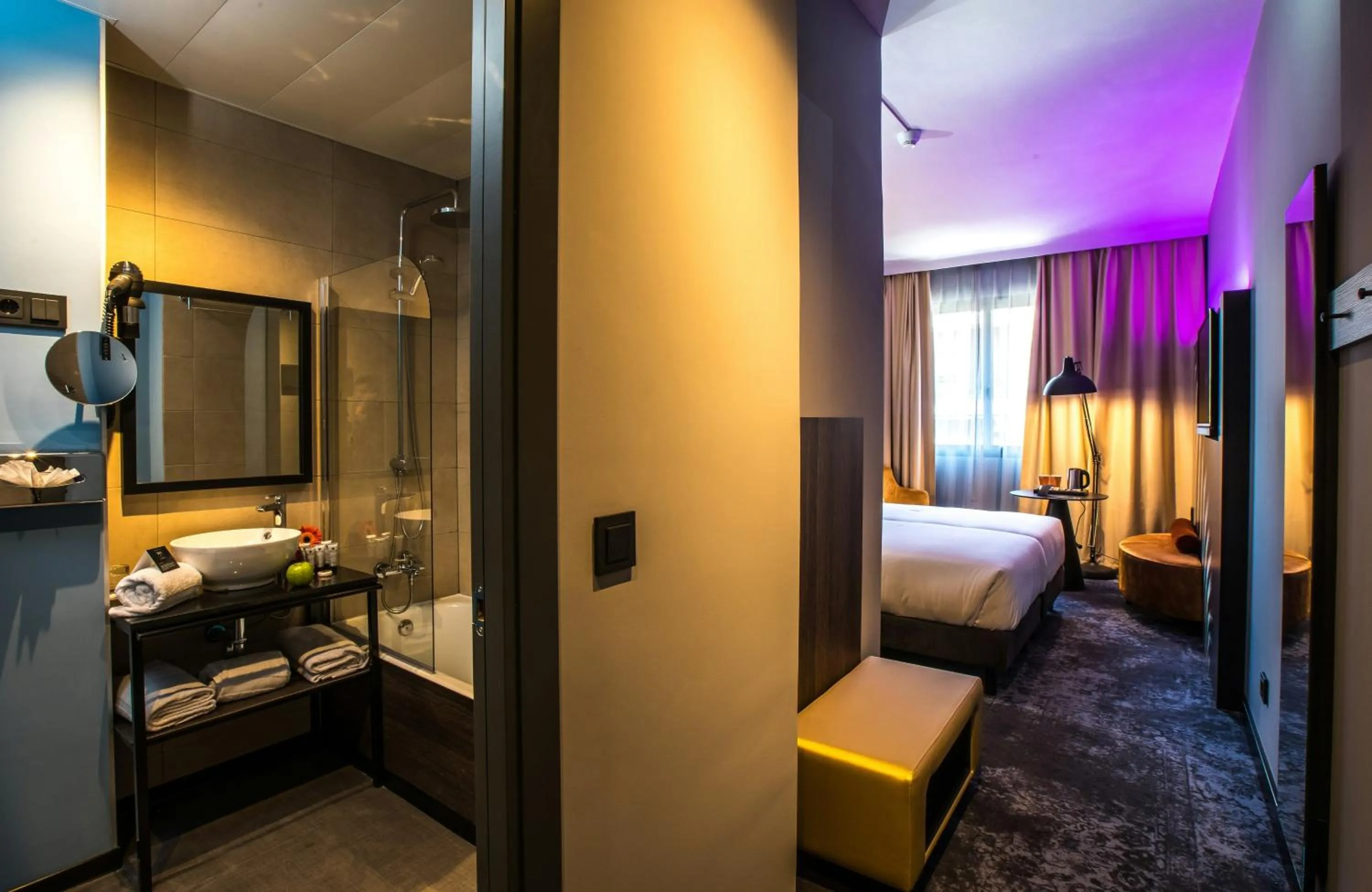 Photo of the whole room, Bed in NYX Hotel Madrid by Leonardo Hotels