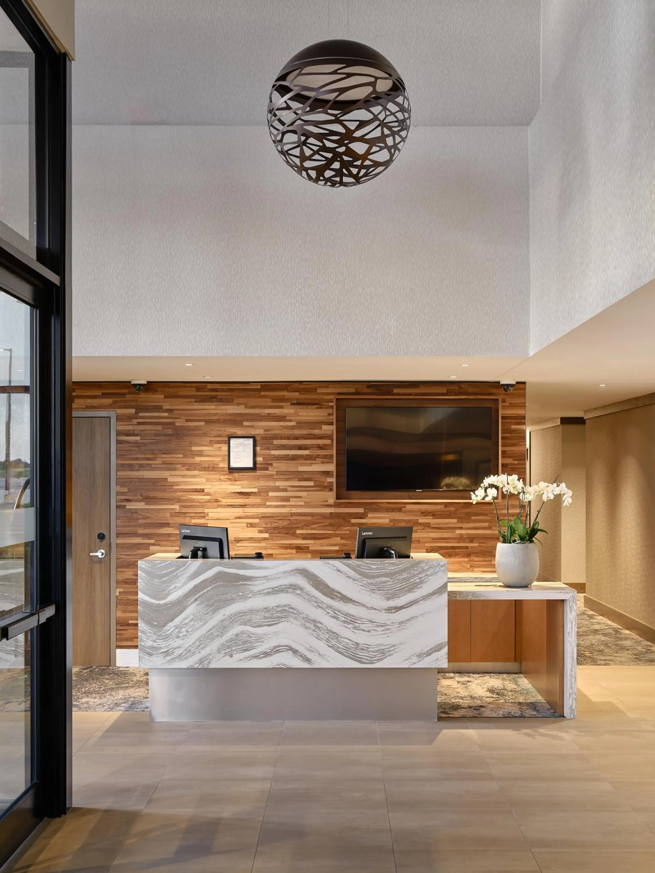 Lobby or reception in Great Blue Heron Hotel