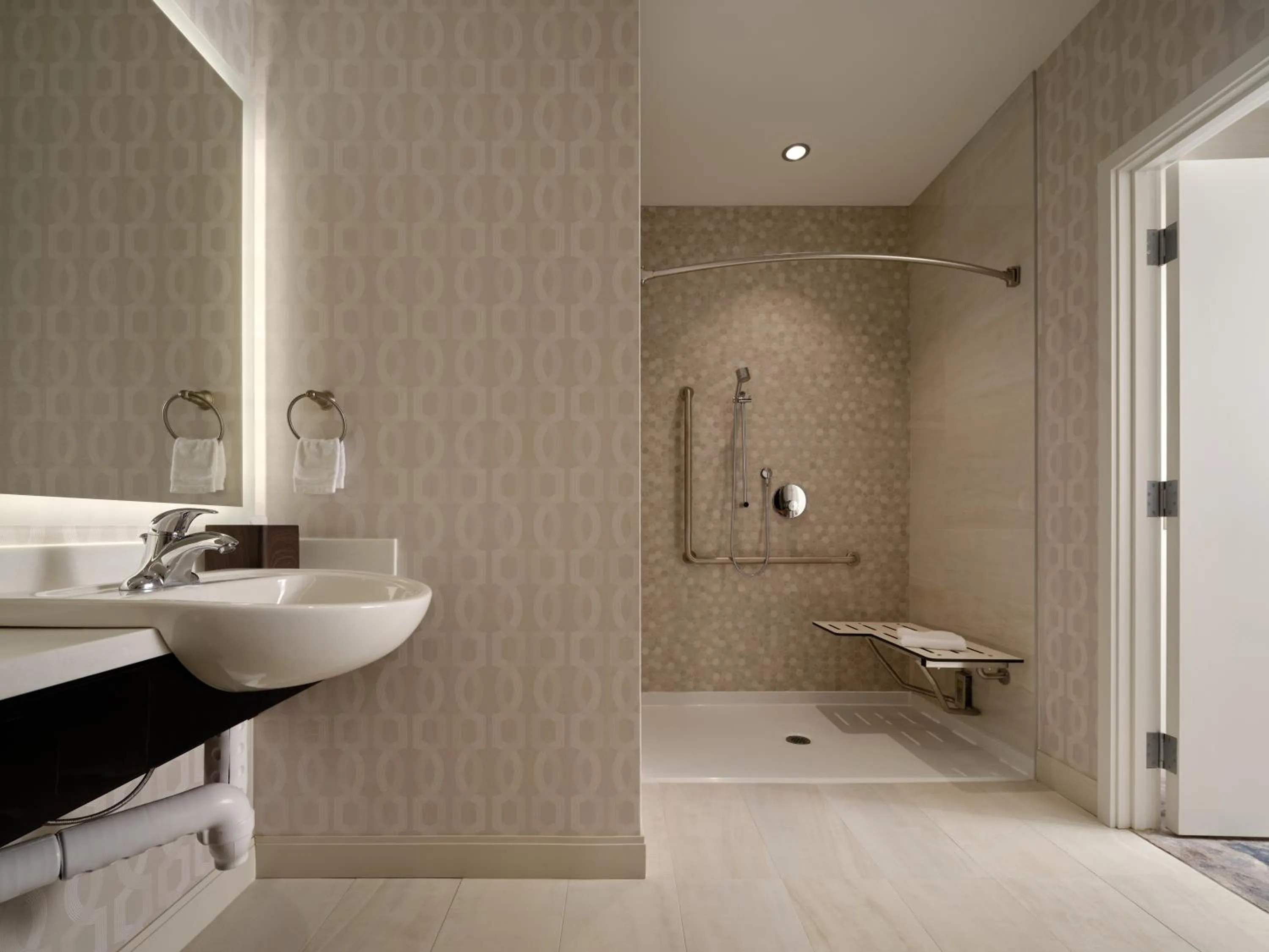 Bathroom in Pickering Casino Resort