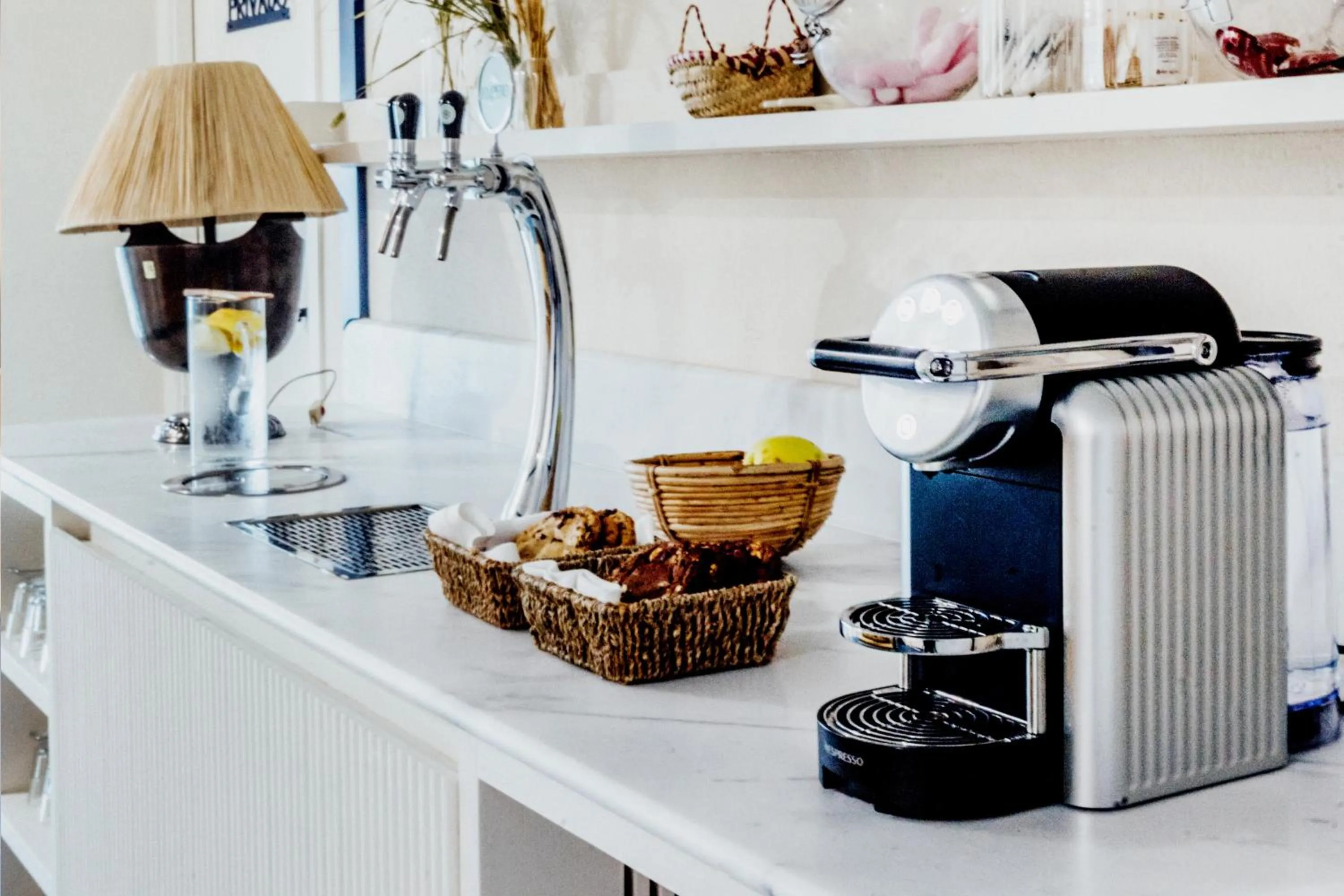Coffee/tea facilities in Hotel Isabella's Llafranc