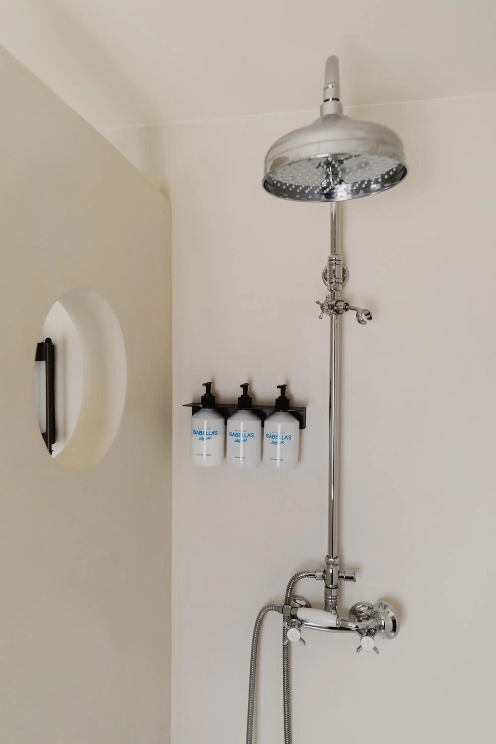 Bathroom in Hotel Isabella's Llafranc