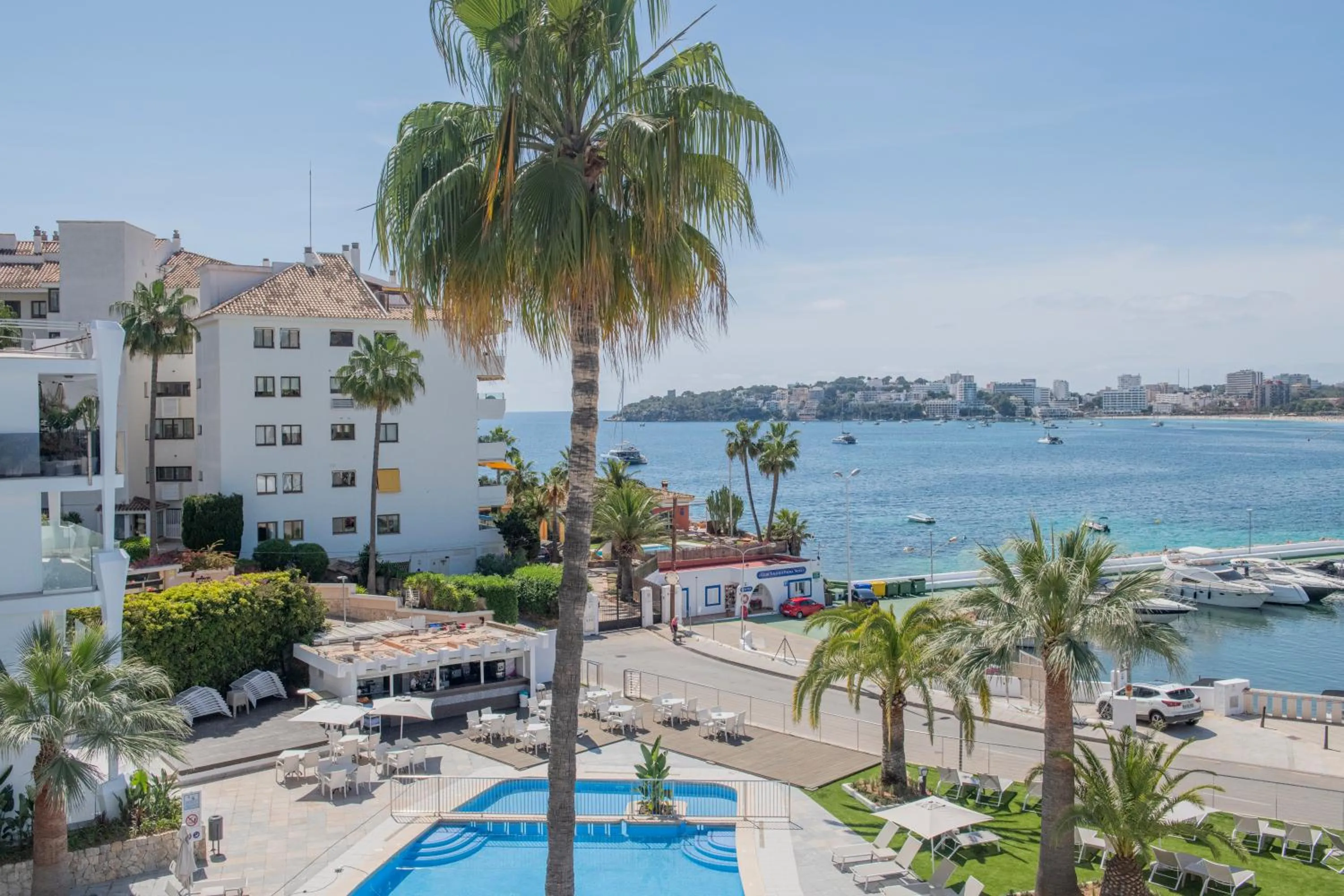 Pool view in Roc Portonova Apartaments