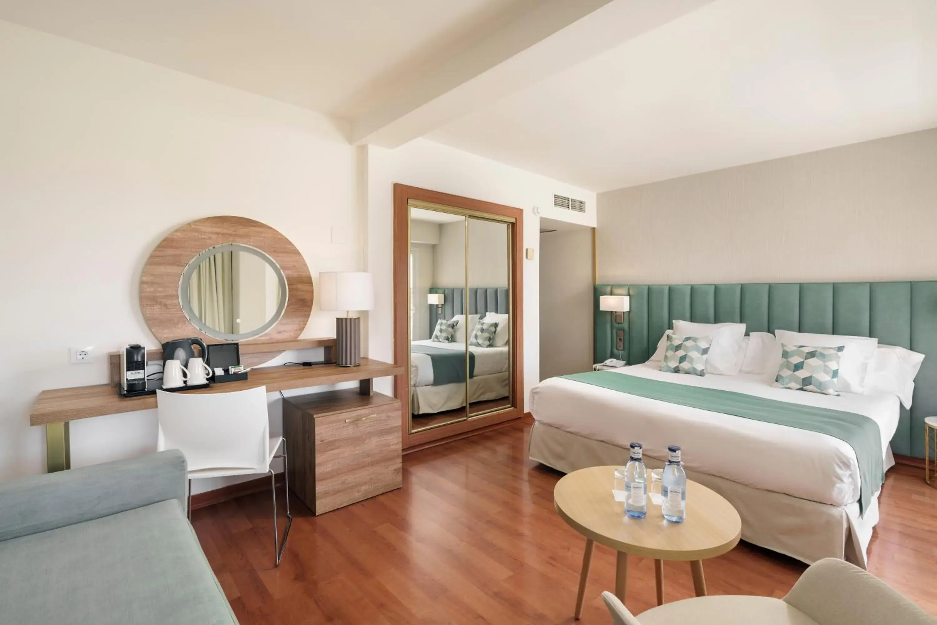 My Favorite Club Junior Suite Sea View in Hotel Costa Malaga by Pierre & Vacances My Favorite Club Junior Suite Sea View in Hotel Costa Malaga by Pierre & Vacances