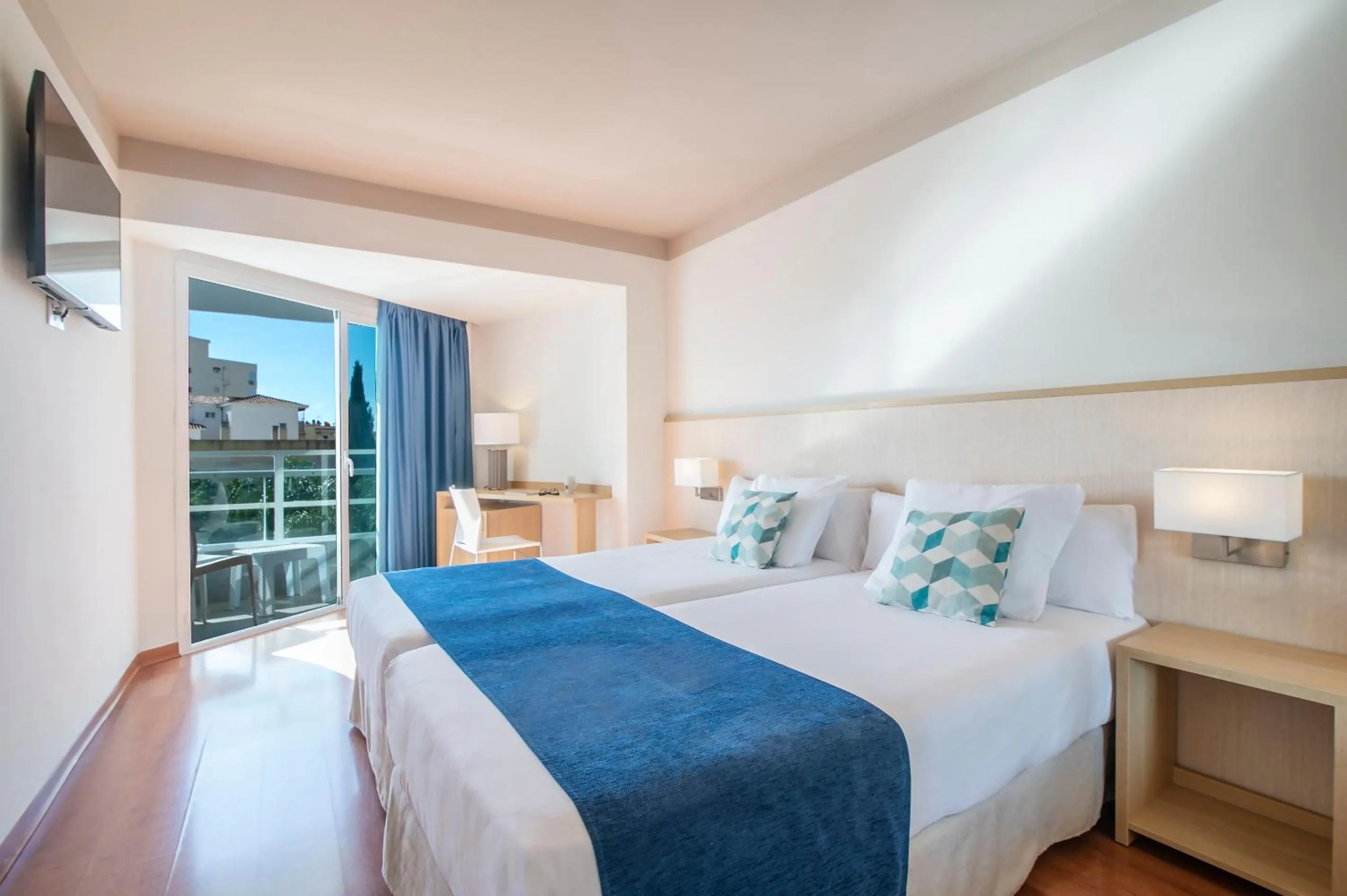 Bed in Hotel Costa Málaga - Adults Recommended - by Pierre & Vacances