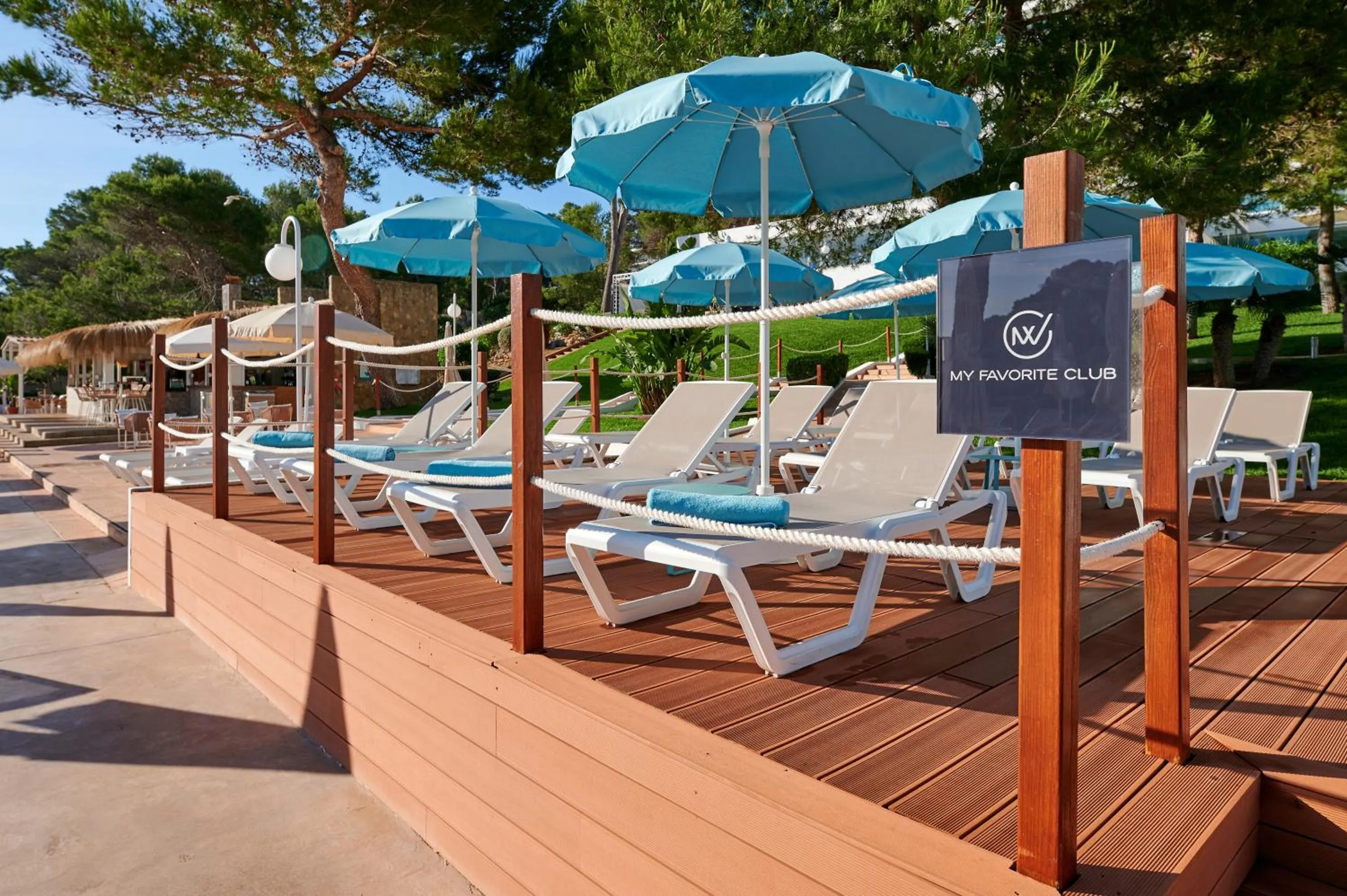 sunbed in AluaSoul Carolina - Adults Only