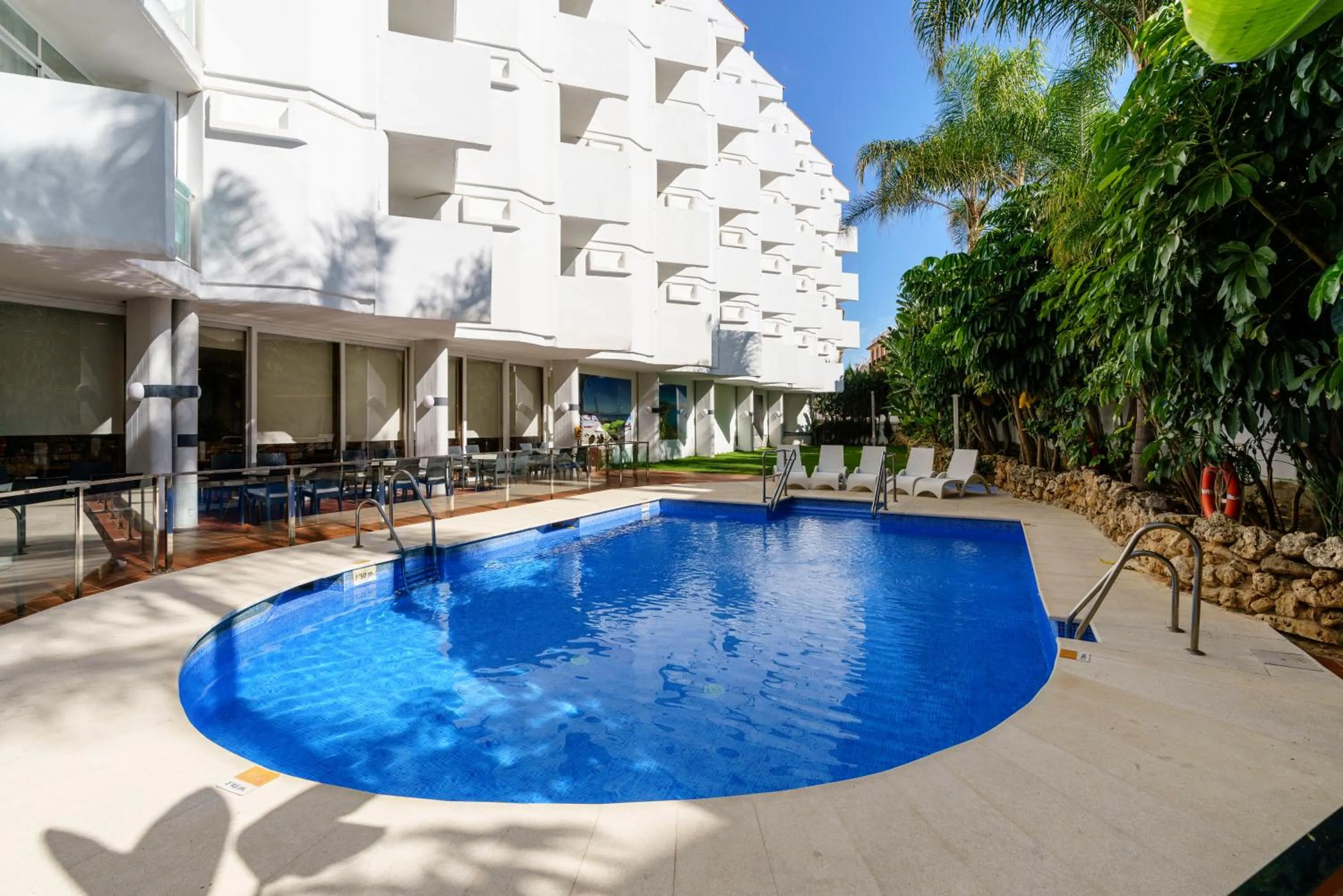 Swimming pool in Aluasun Lago Rojo - Adults recommended