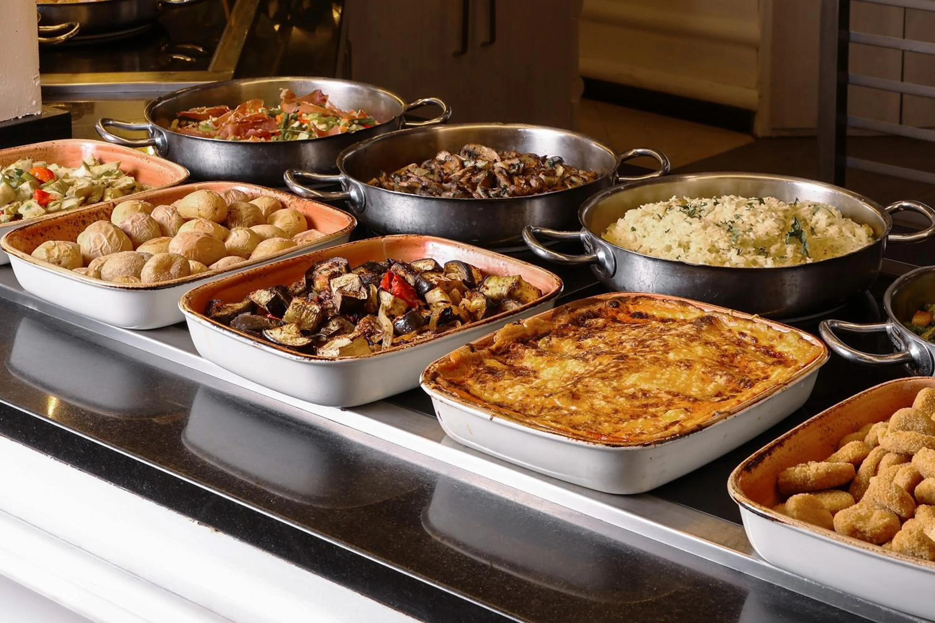 Food in Aluasun Lago Rojo - Adults recommended