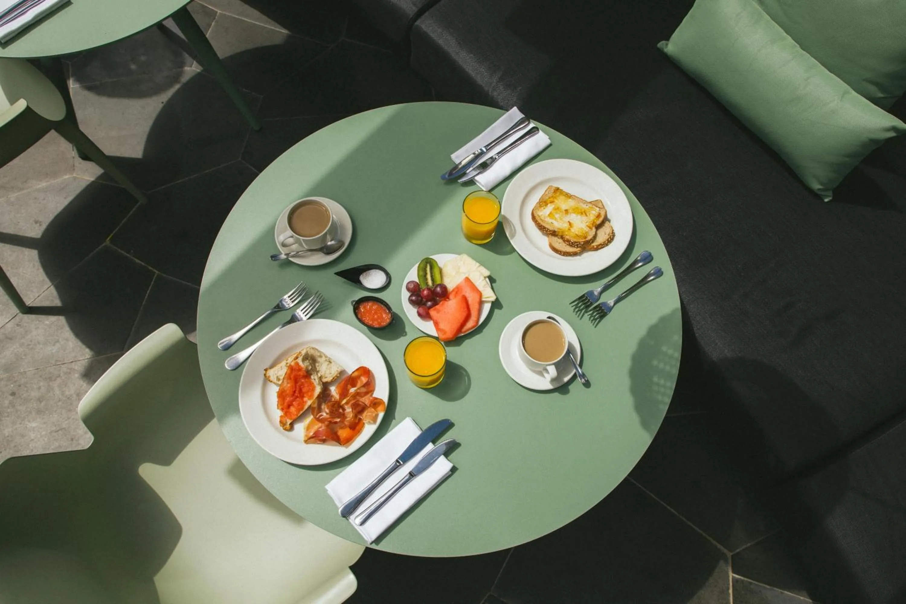 Restaurant/places to eat in Salobre Hotel Resort & Serenity