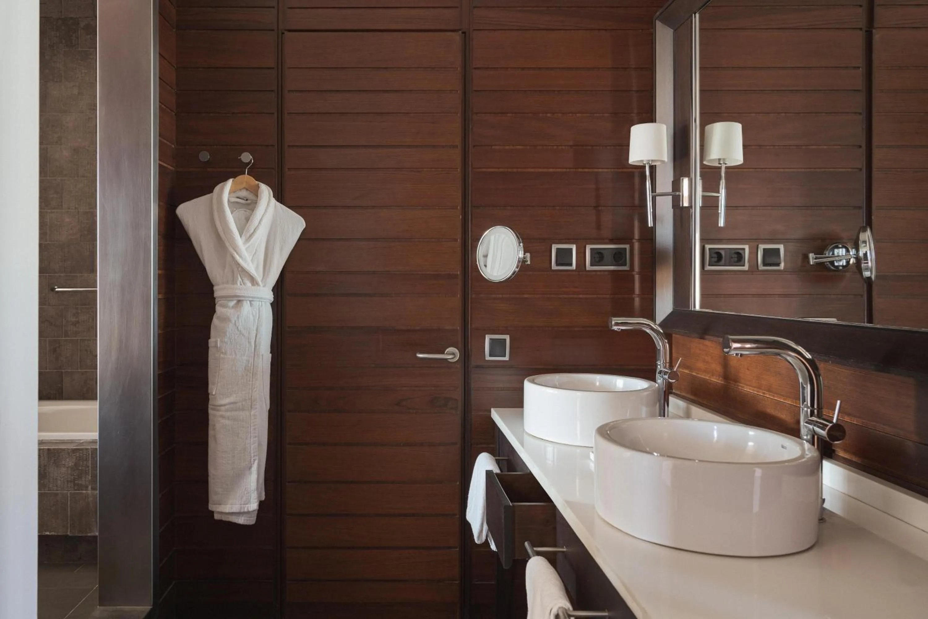 Toilet in Salobre Hotel Resort & Serenity