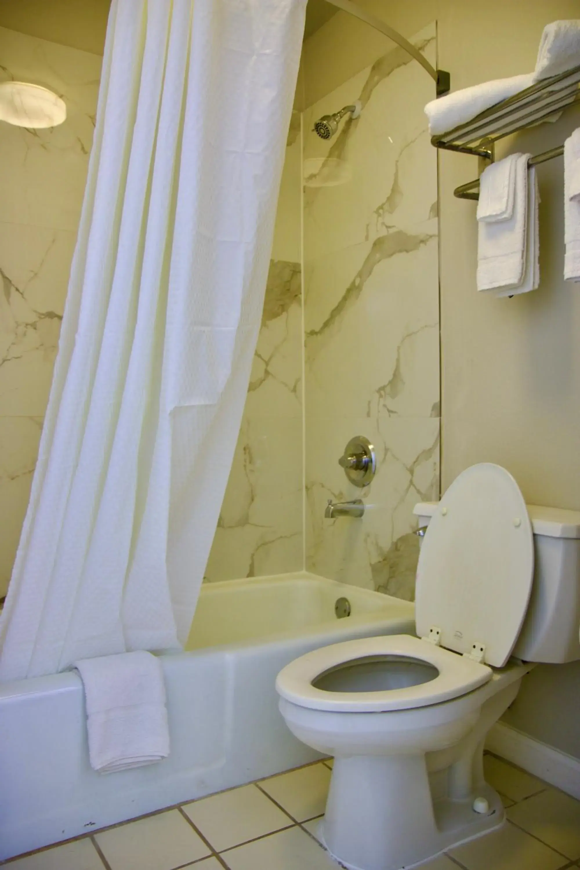 Deluxe King Suite - single occupancy in Heritage Inn & Suites by Capital O Baton Rouge I 10 Deluxe King Suite - single occupancy in Heritage Inn & Suites by Capital O Baton Rouge I 10