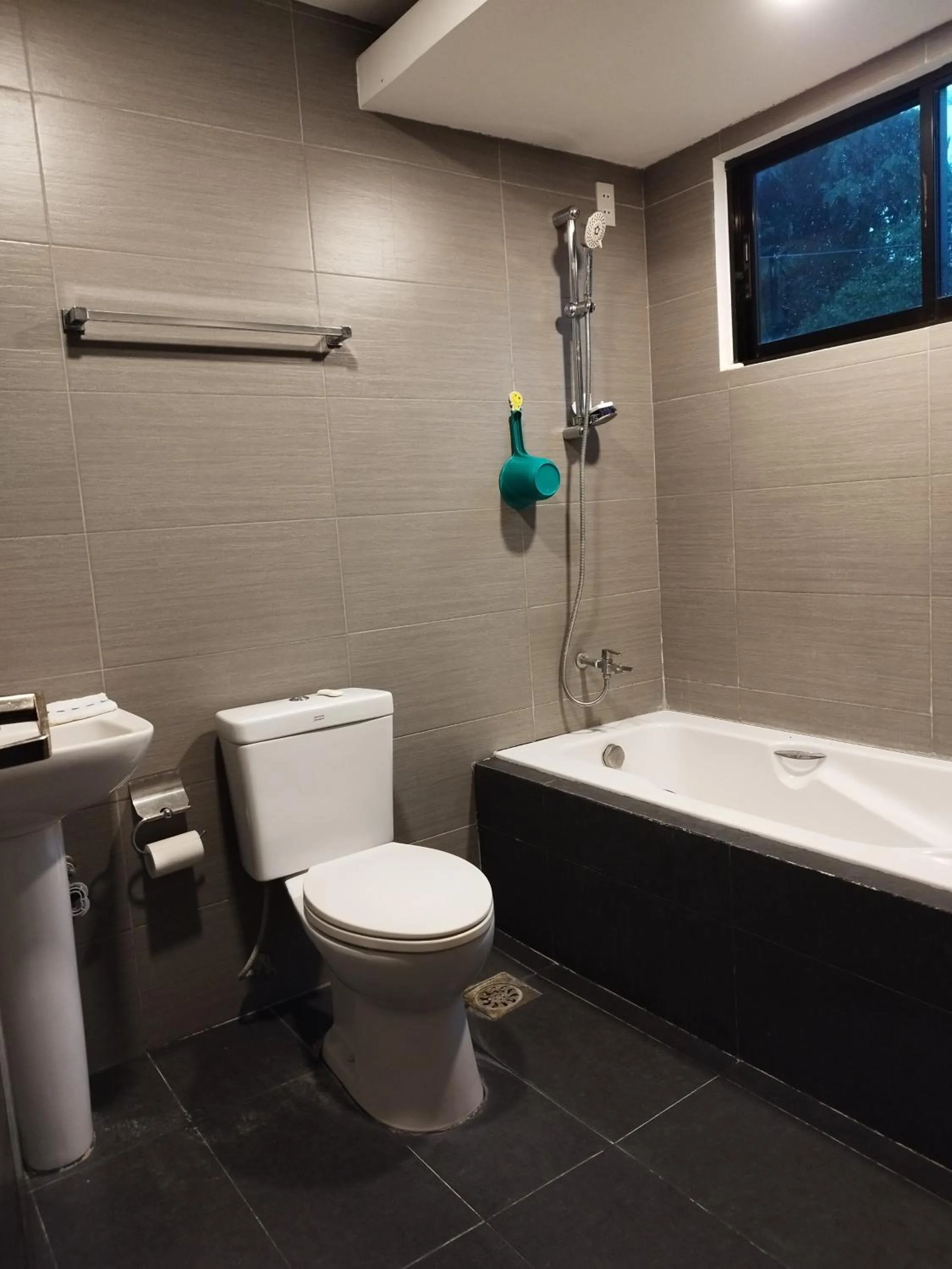 Shower in Bohol Sweet Home