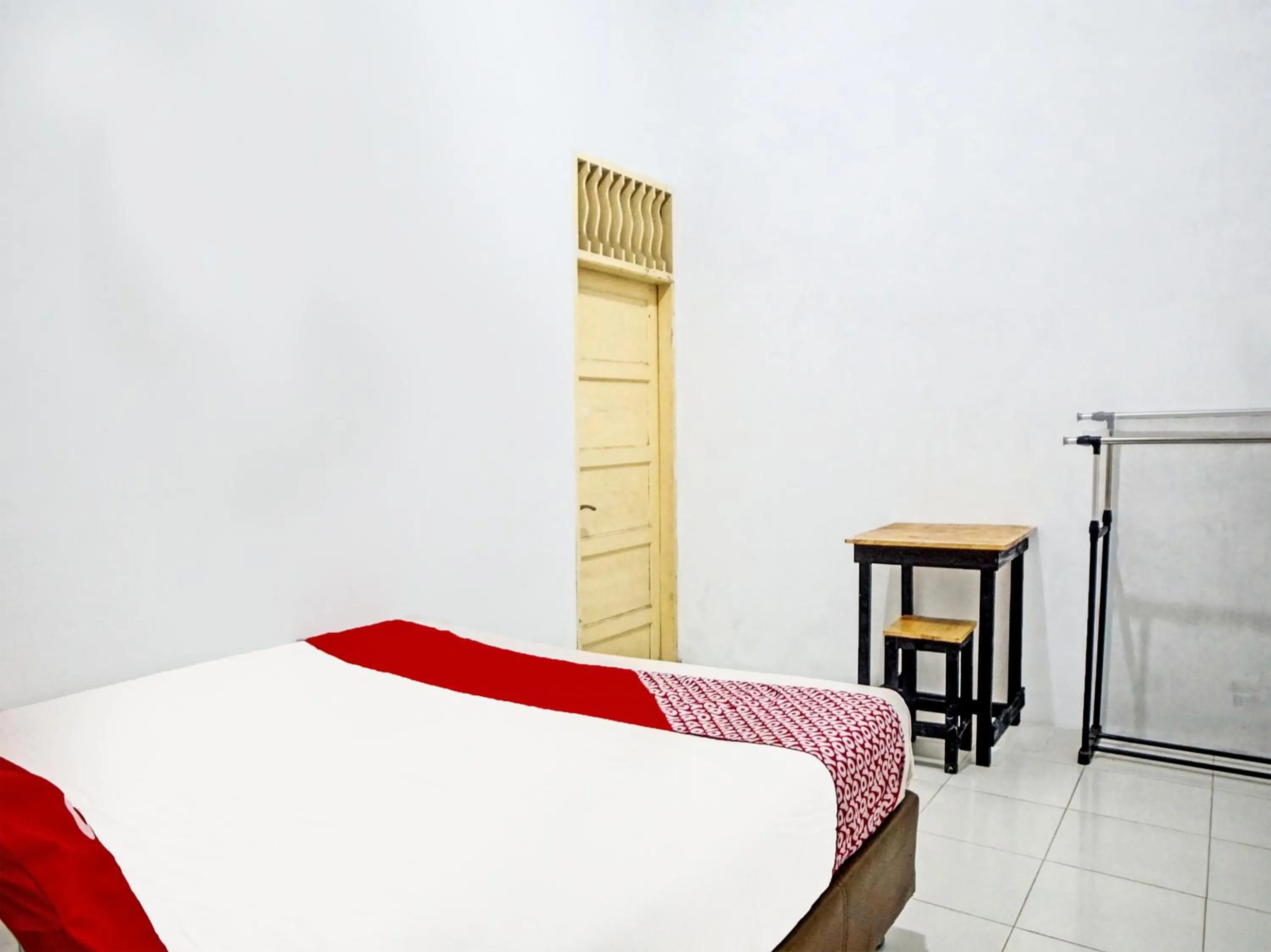 Bedroom in Hotel O La Khansa Homestay Syariah