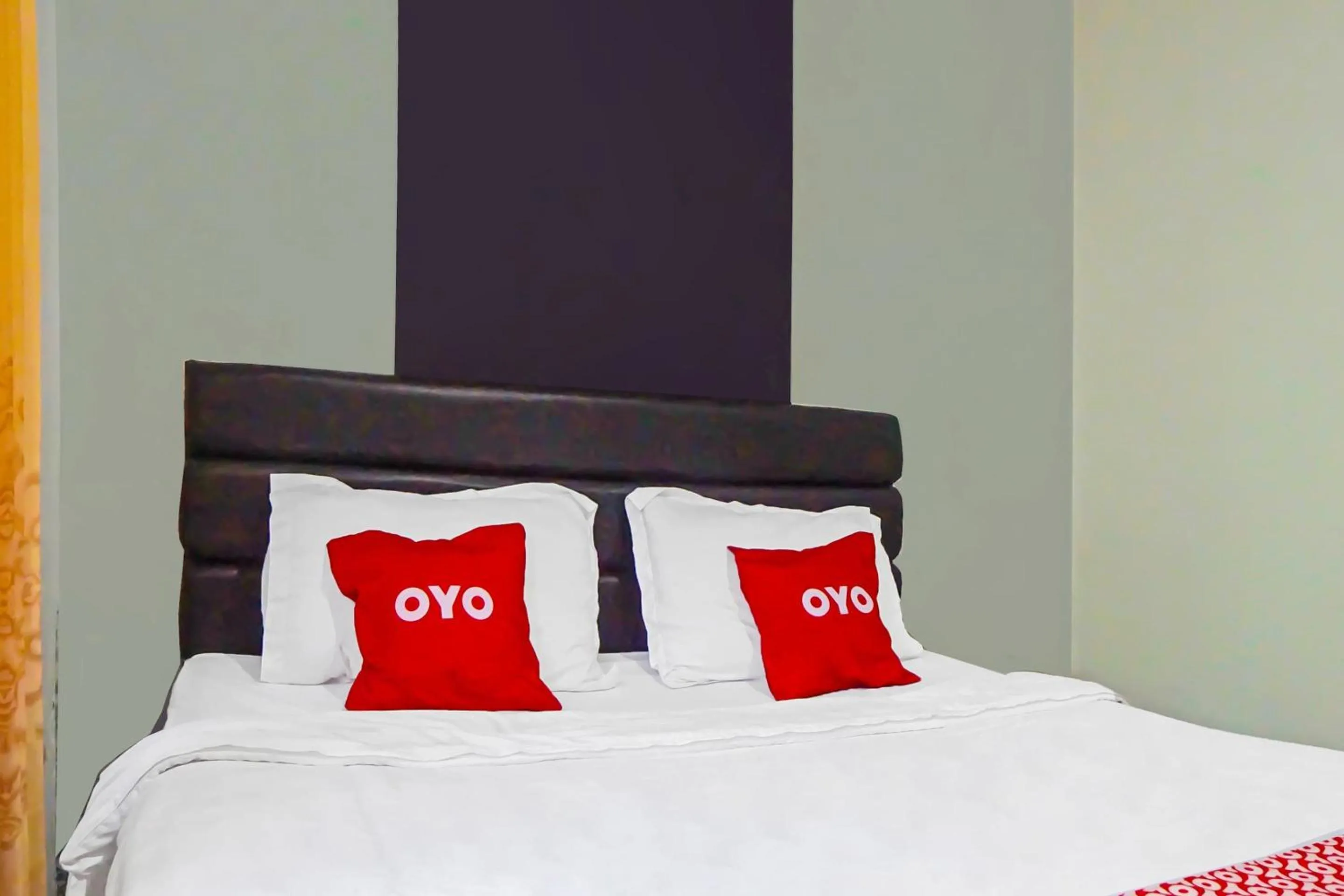 Bedroom, Bed in Hotel O Abadi Hotel