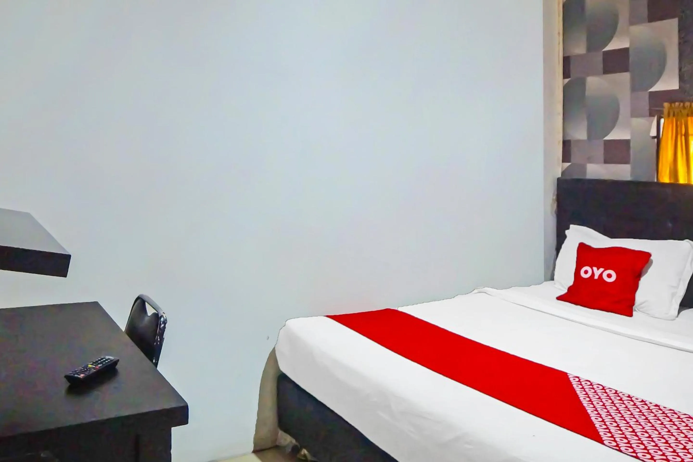 Bedroom, Bed in Hotel O Abadi Hotel