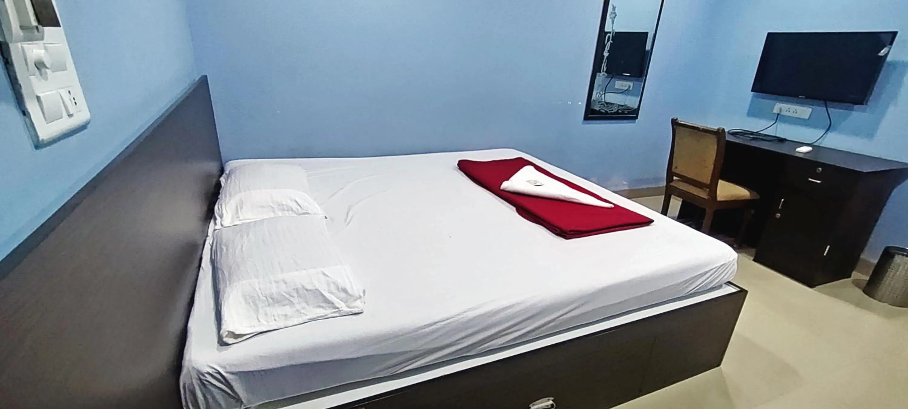 Bedroom in Hotel Keerthi