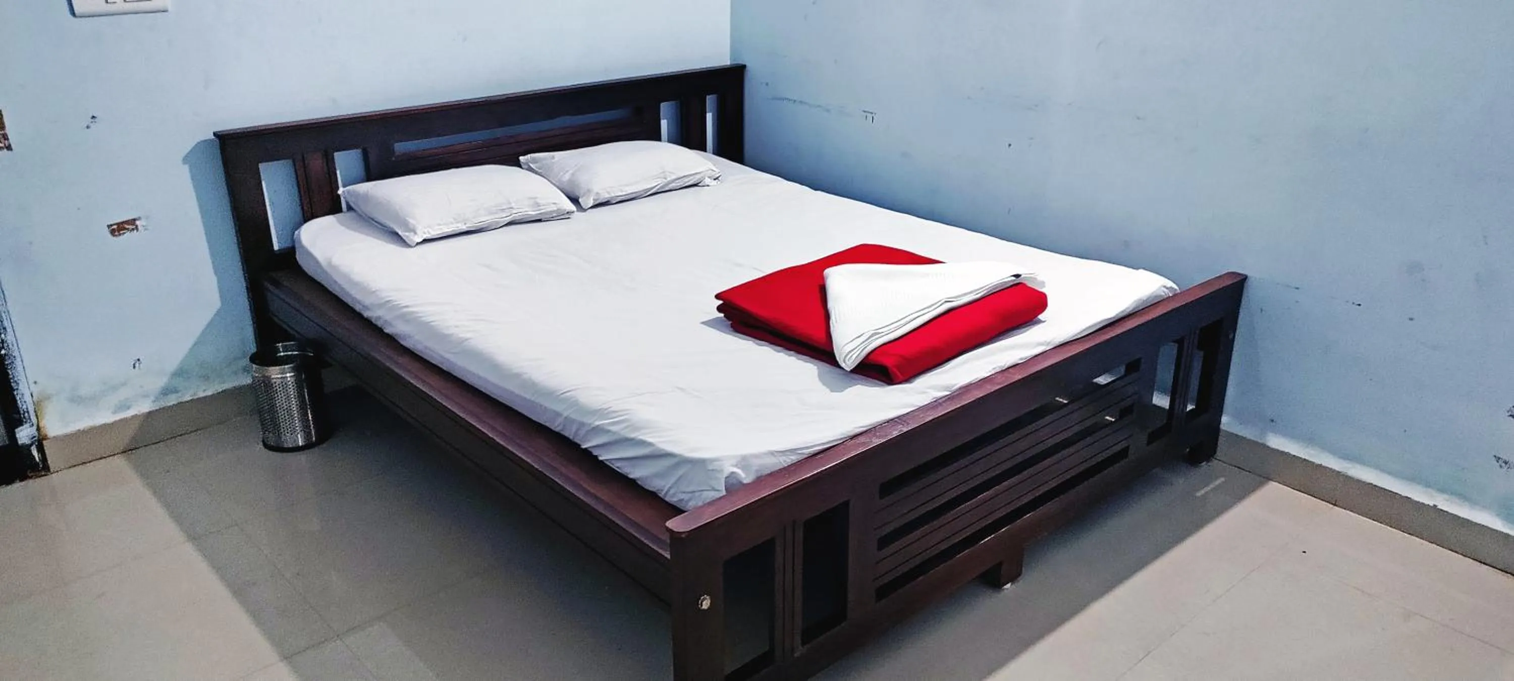 Bedroom in Hotel Keerthi