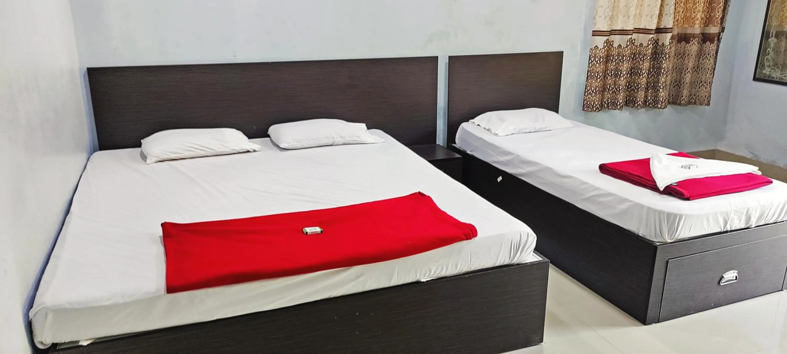 Bedroom in Hotel Keerthi