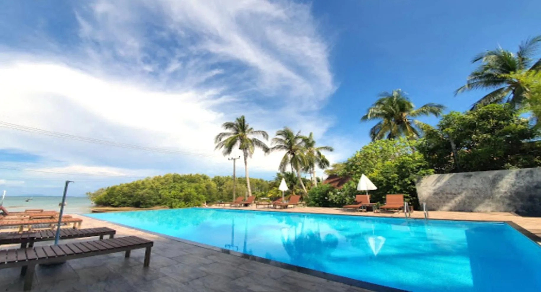 Swimming pool in KOHMOOK THE SUN GREAT RESORT