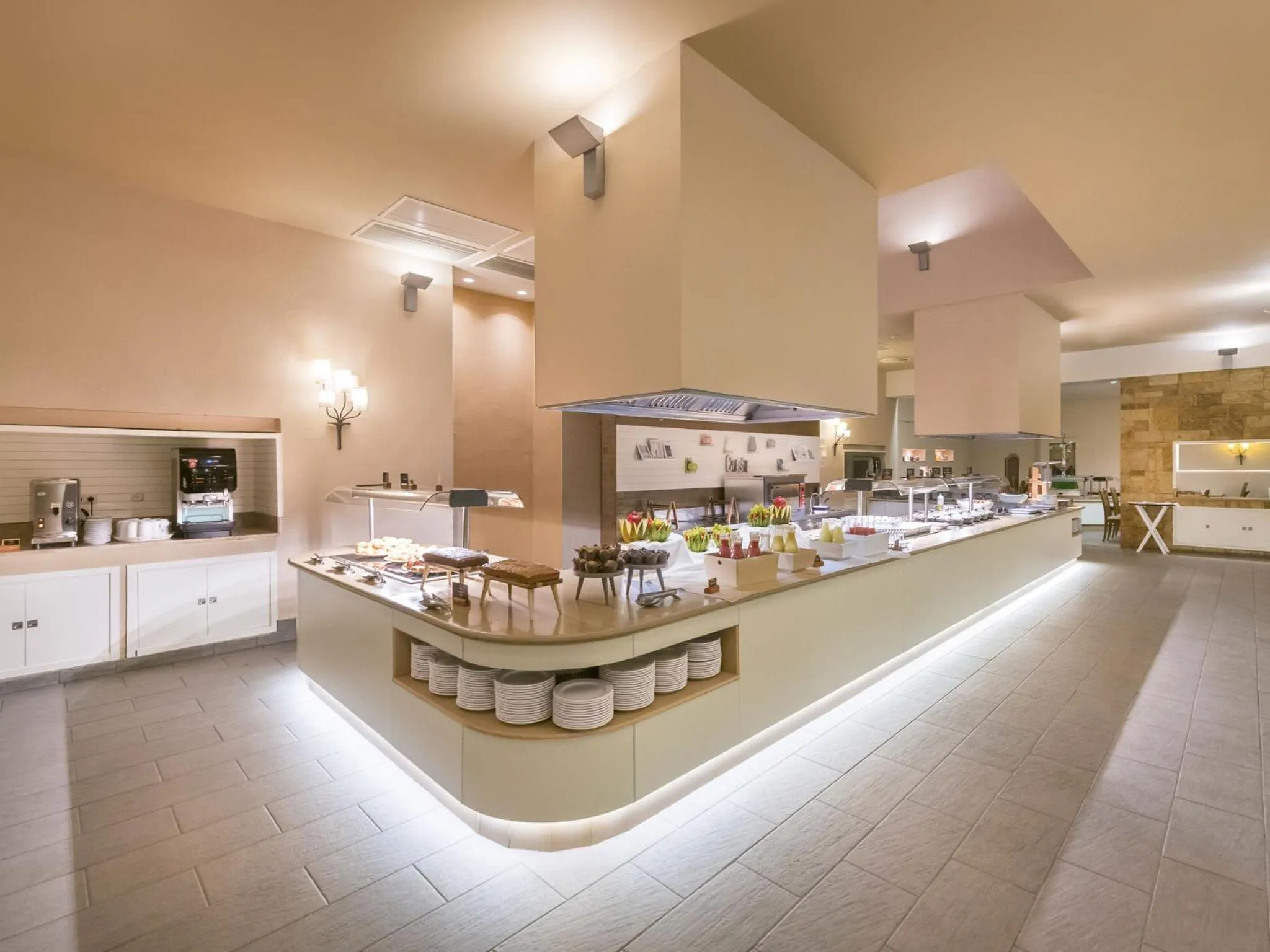 Restaurant/places to eat in Hotel Fuerte El Rompido