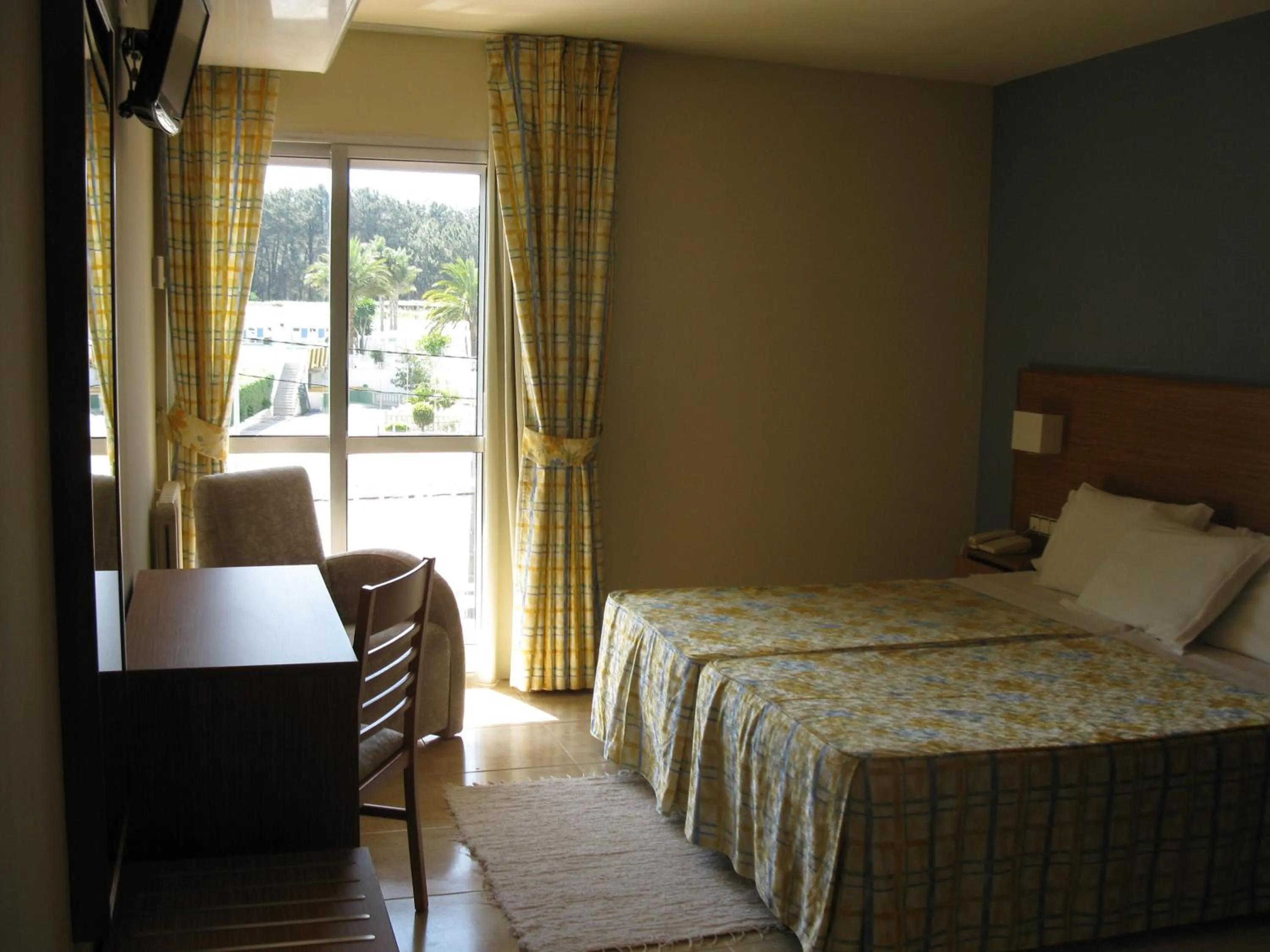 Photo of the whole room, Bed in Hotel Troncoso