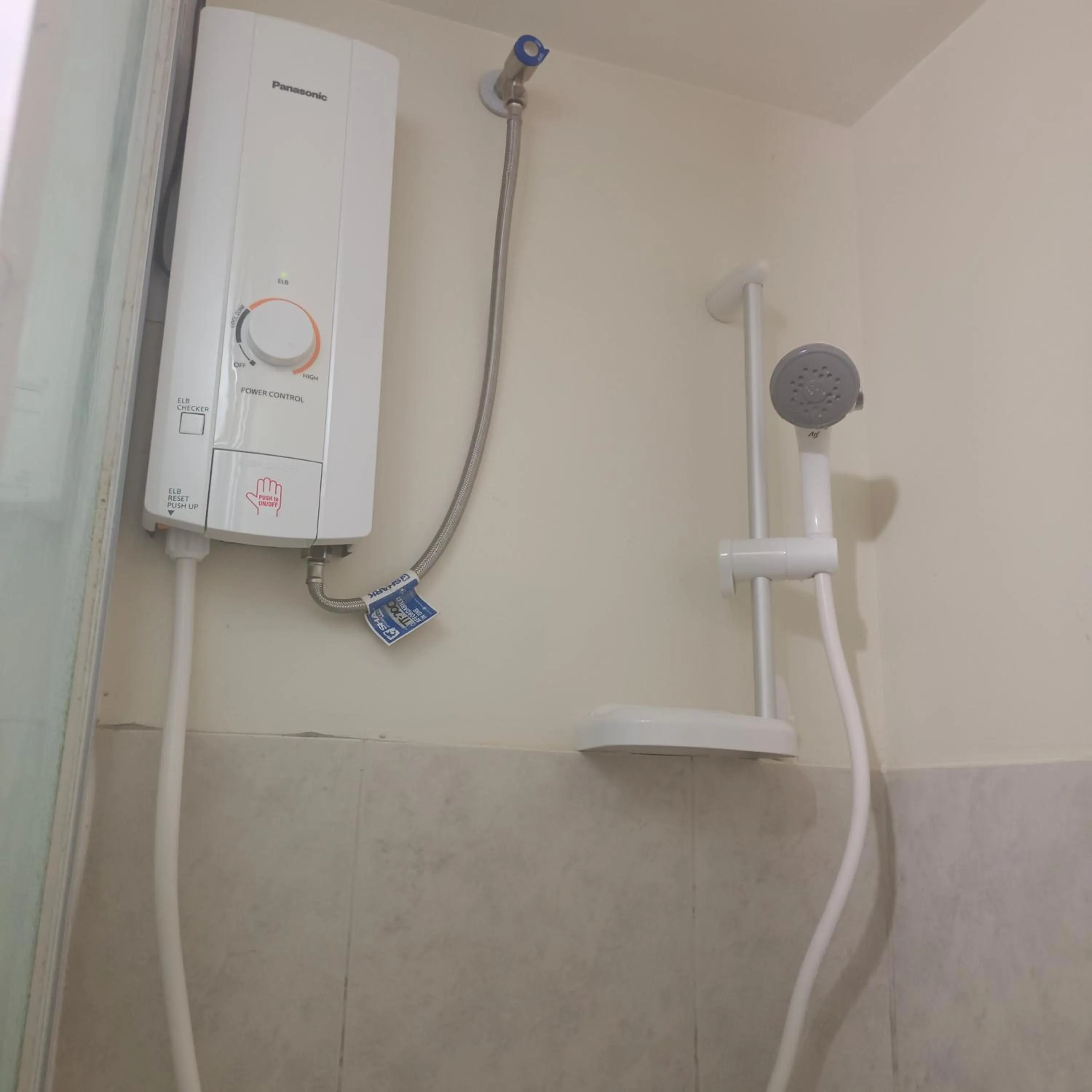 Staycation Amaia Altaraza Condominium